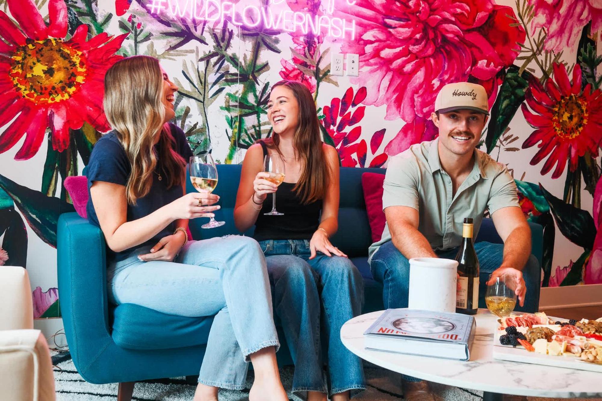 East Getaway Walkable & Near Downtown Holiday home