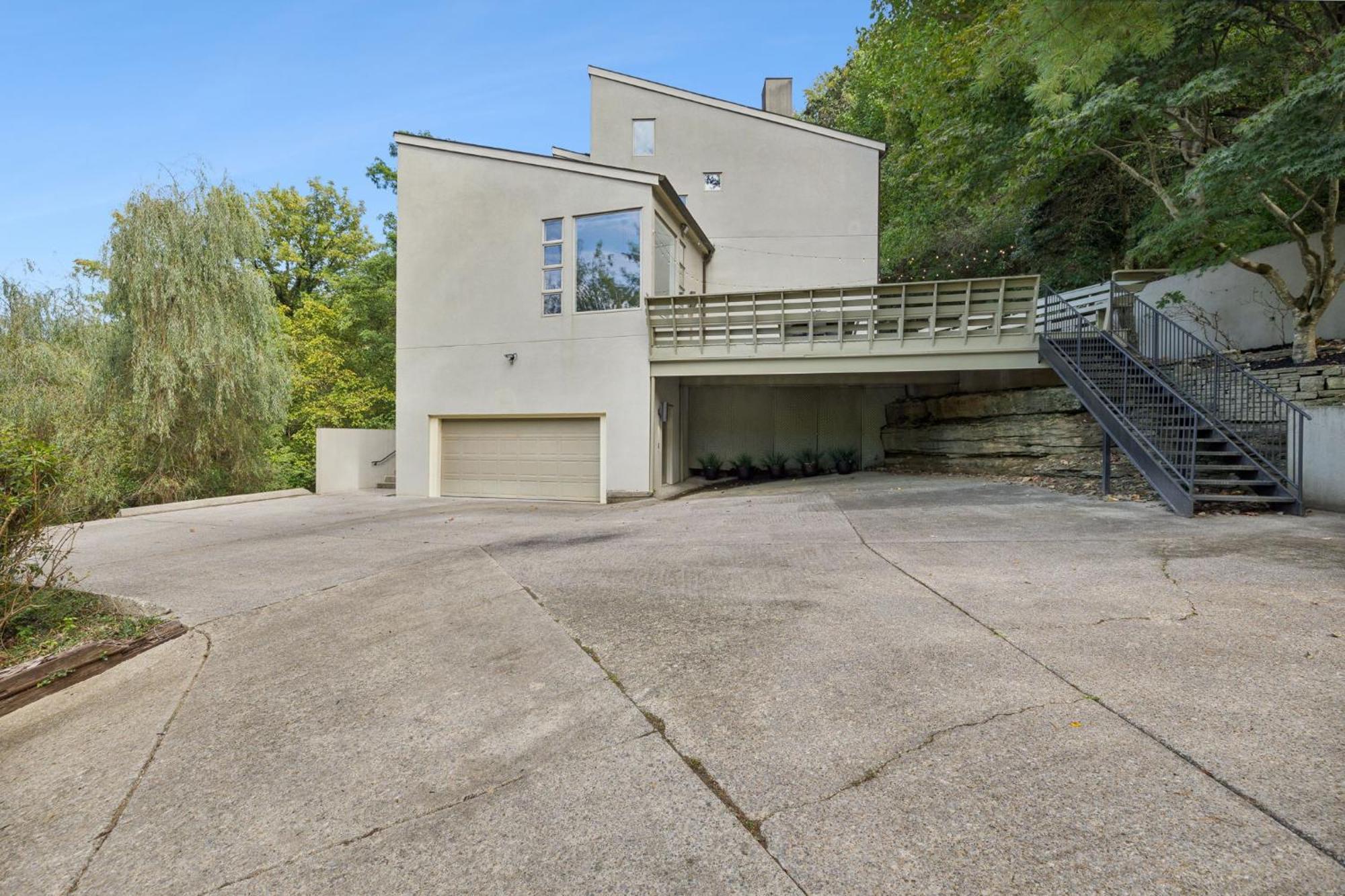 Holiday home Stunning Belle Meade Mansion With Luxury Amenities And Hot Tub, Great Summer Rates Nashville