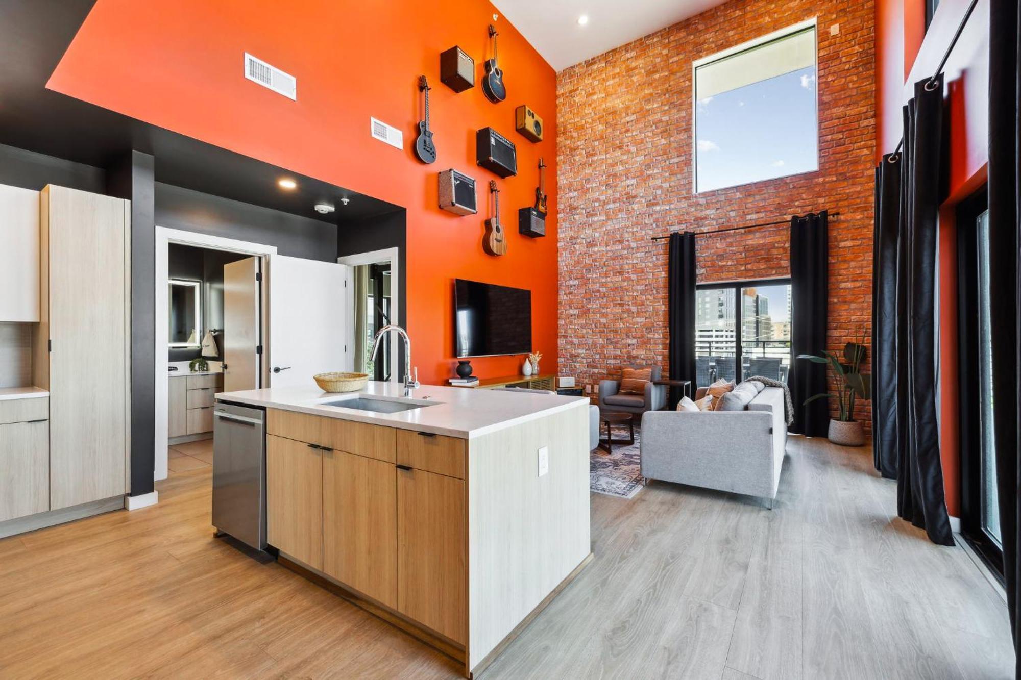 The Rhythm And Rooftop Penthouse Walk To Broadway With Pool And Amazing Views Holiday home *