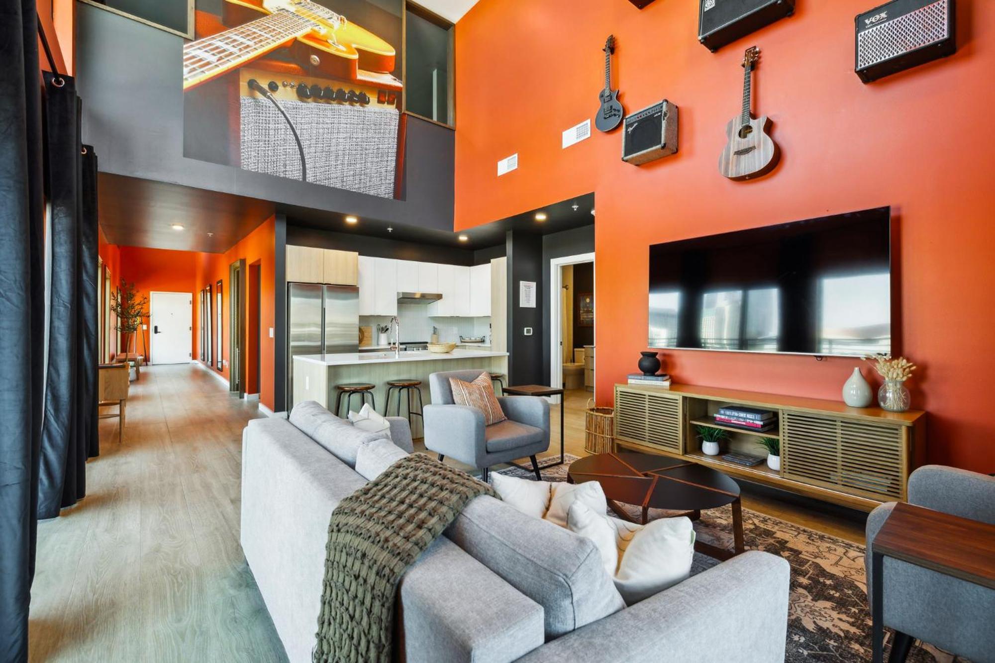 Holiday home The Rhythm And Rooftop Penthouse Walk To Broadway With Pool And Amazing Views Nashville