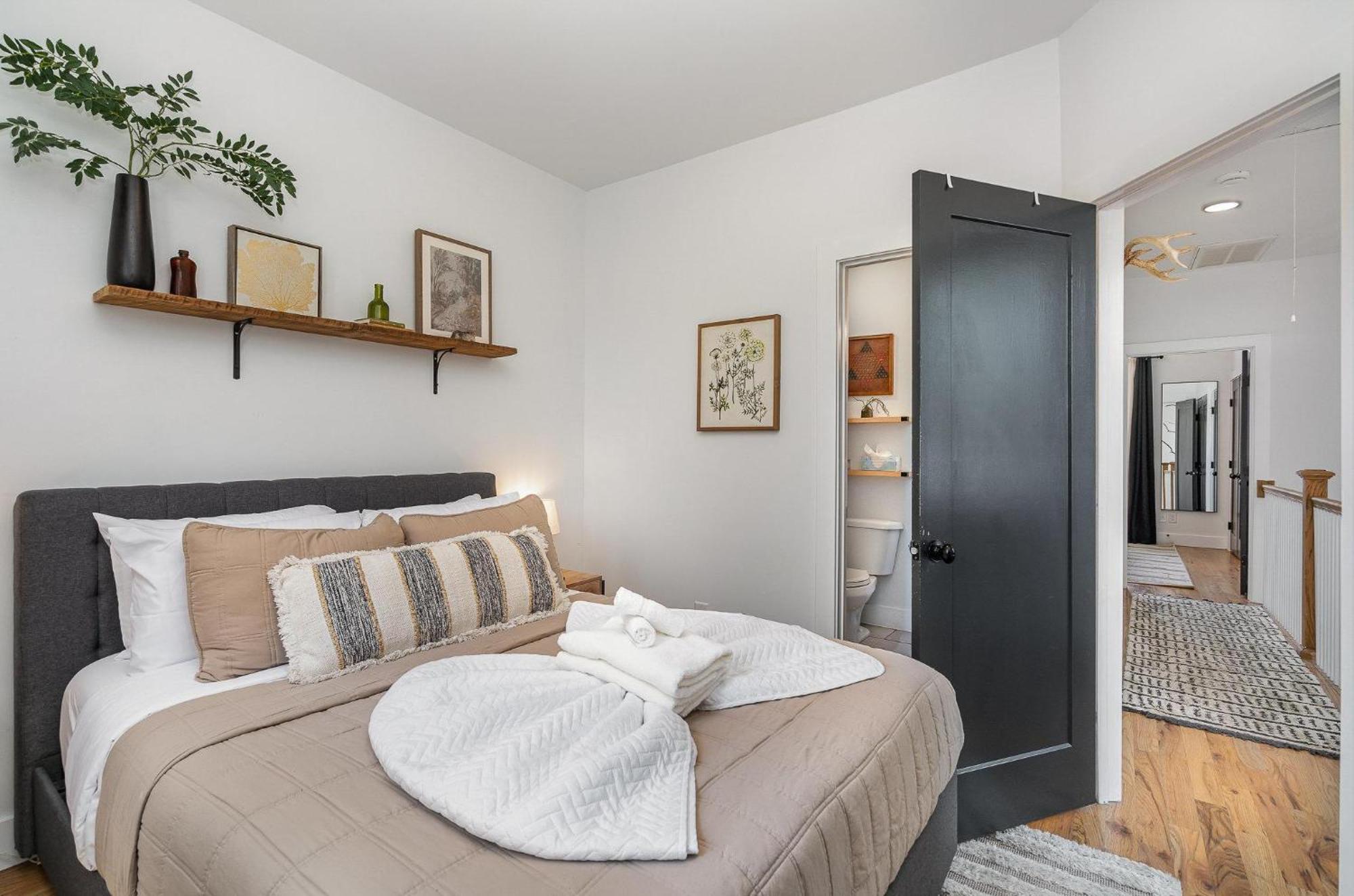 Stone Fox - In The Nations - Mins To Broadway Holiday home Nashville