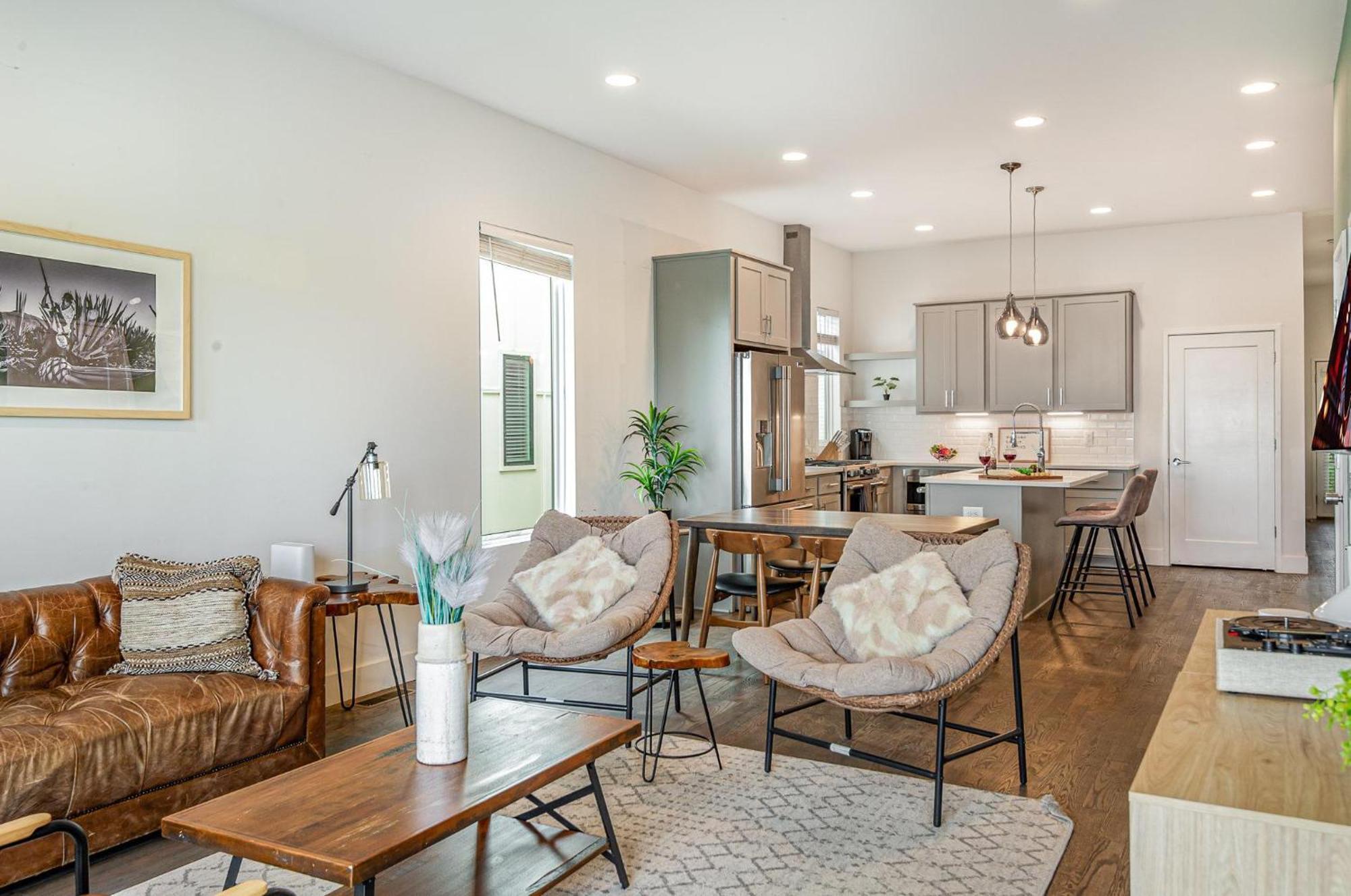 Limbo - In Cumberland Heights - Mins To Germantown Holiday home *