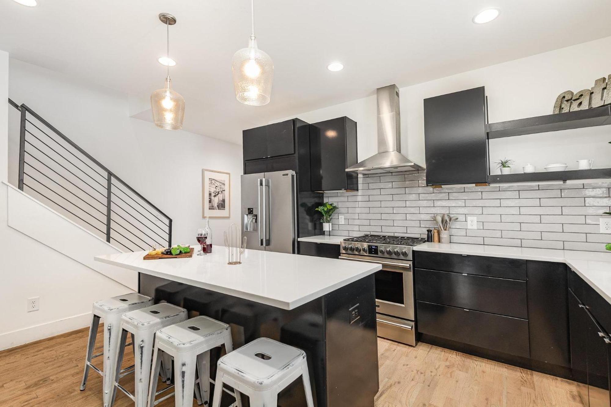 Riff & Rest - 2 Stylish Homes - Mins To Germantown Nashville