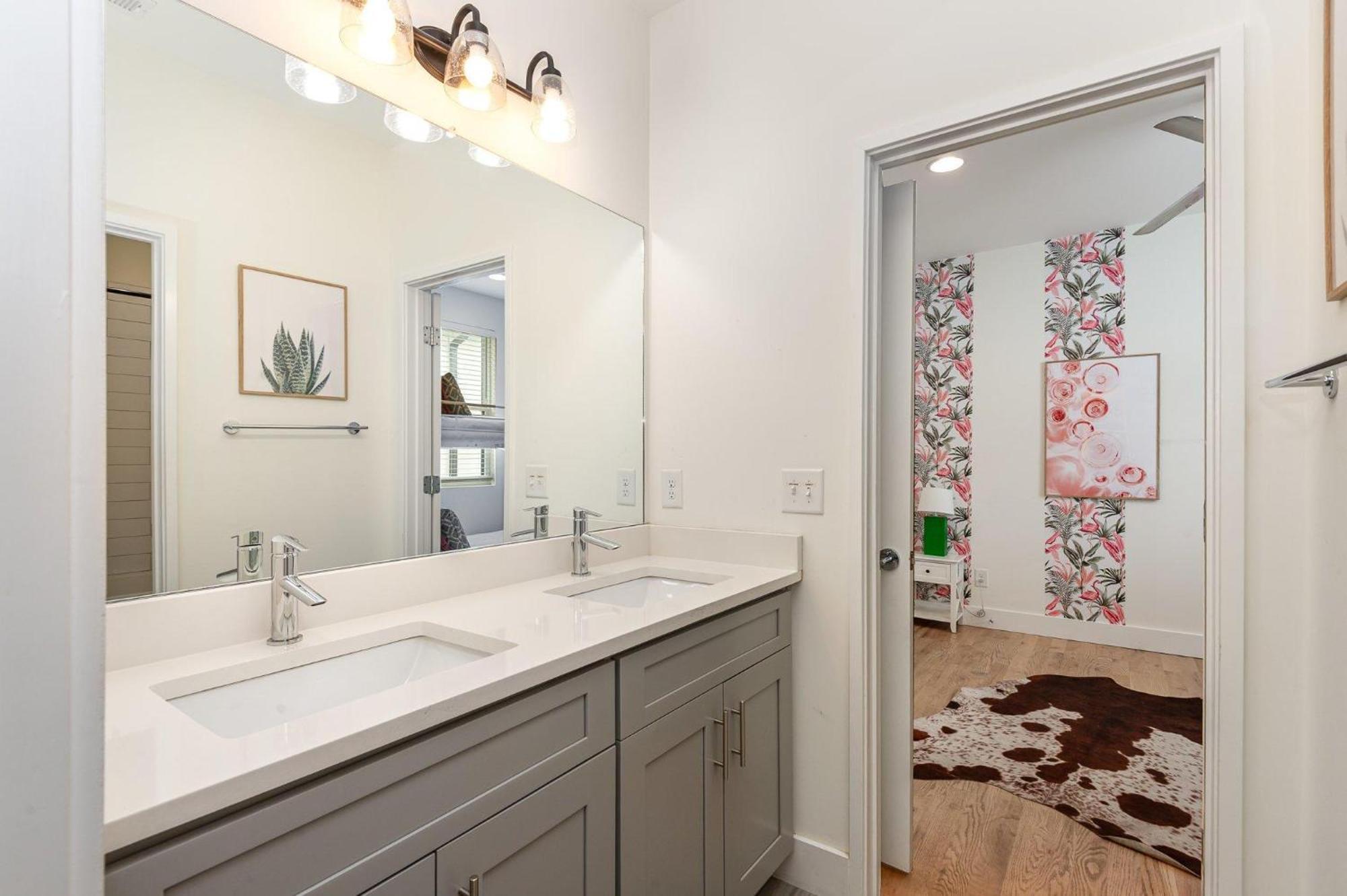 Citrine-private Patio & Balcony-near Germantown * Nashville