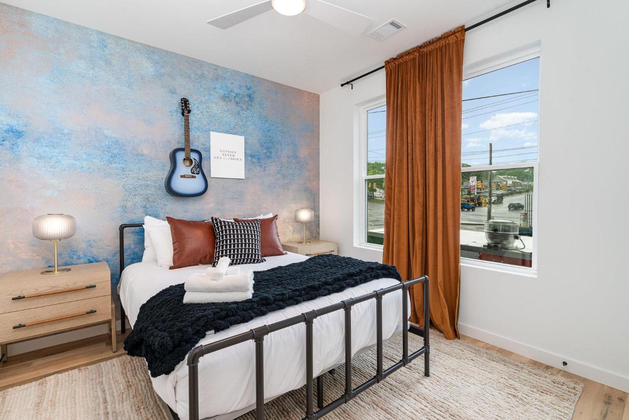 Trillium-3 Unit Combo-private Decks-near Broadway Holiday home Nashville