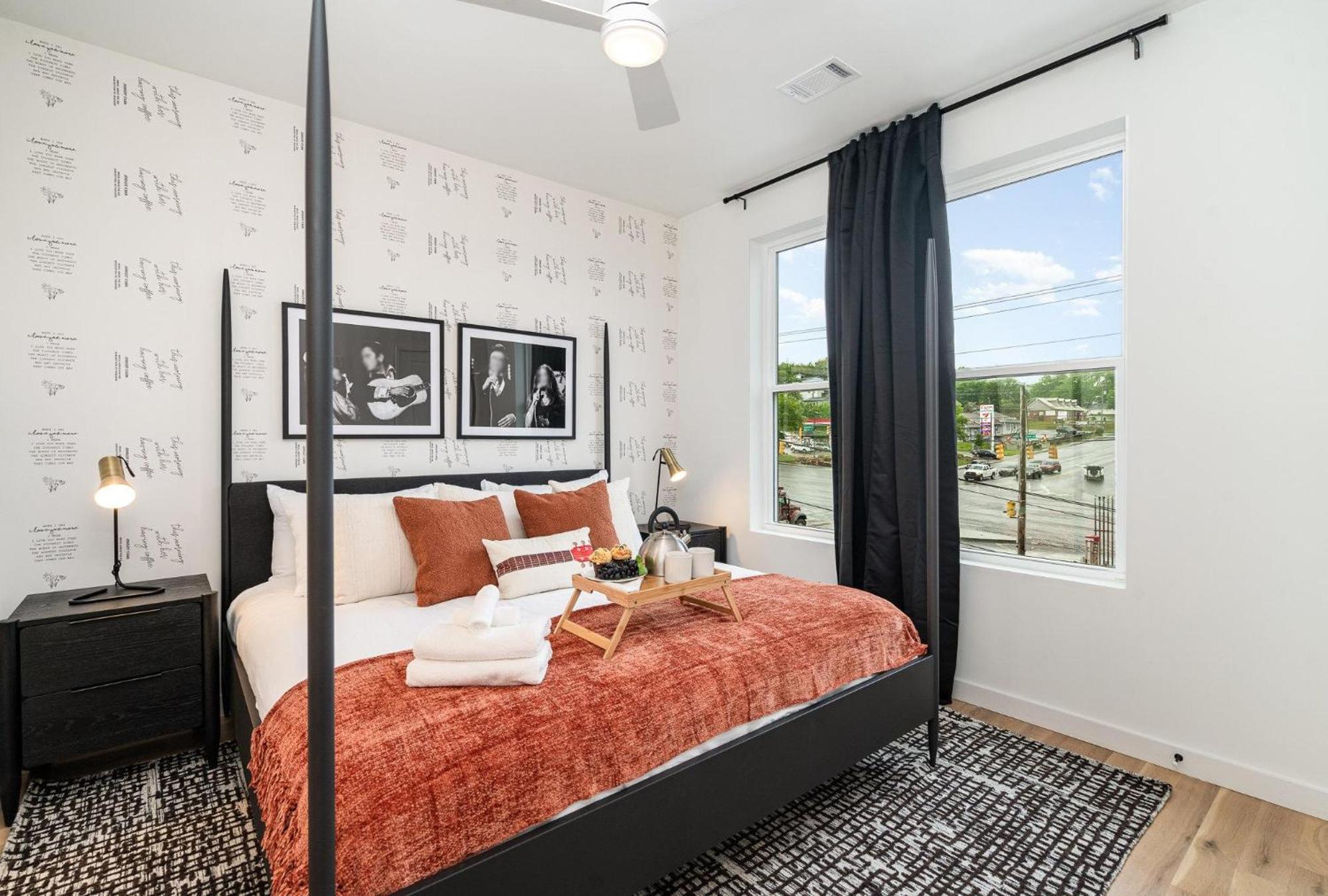 Quadra-4 Unit Combo-rooftop Decks-mins To Broadway Nashville