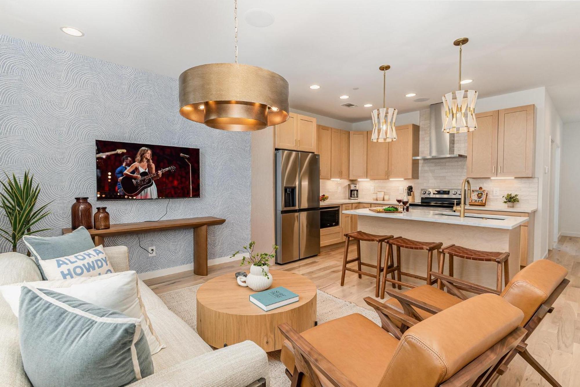 Holiday home Quadra-4 Unit Combo-rooftop Decks-mins To Broadway Nashville