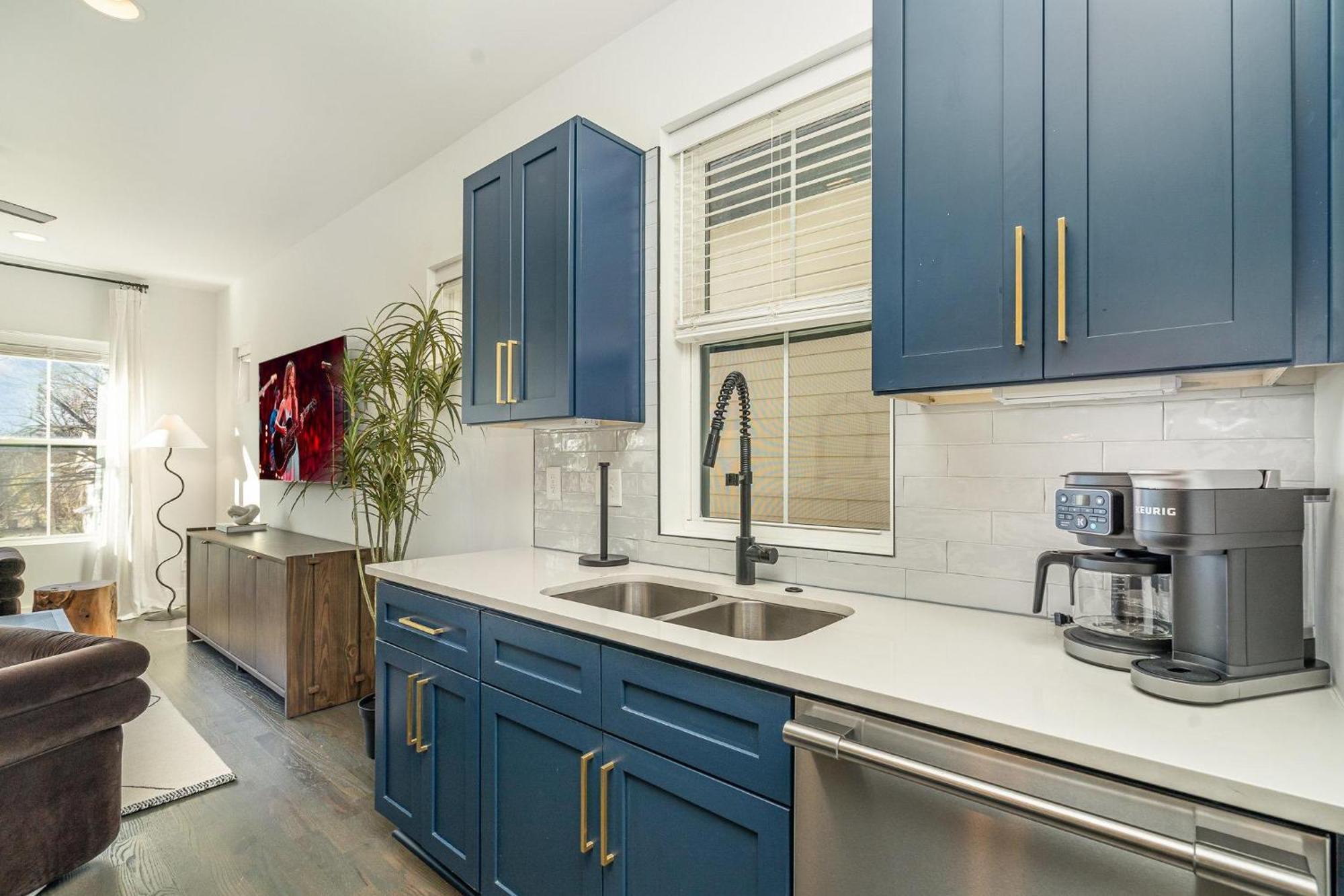 Sunspire-private Deck-in East Nashville