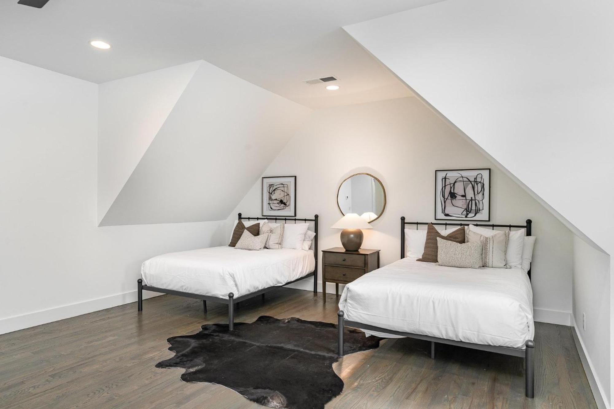 Sunspire-private Deck-in East * Nashville
