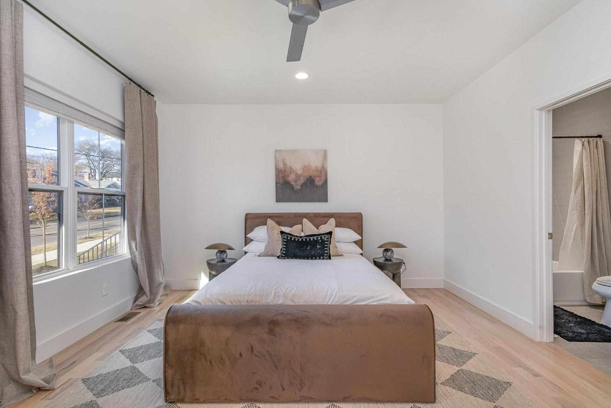 Aurora-private Deck-9 Mins To Broadway *