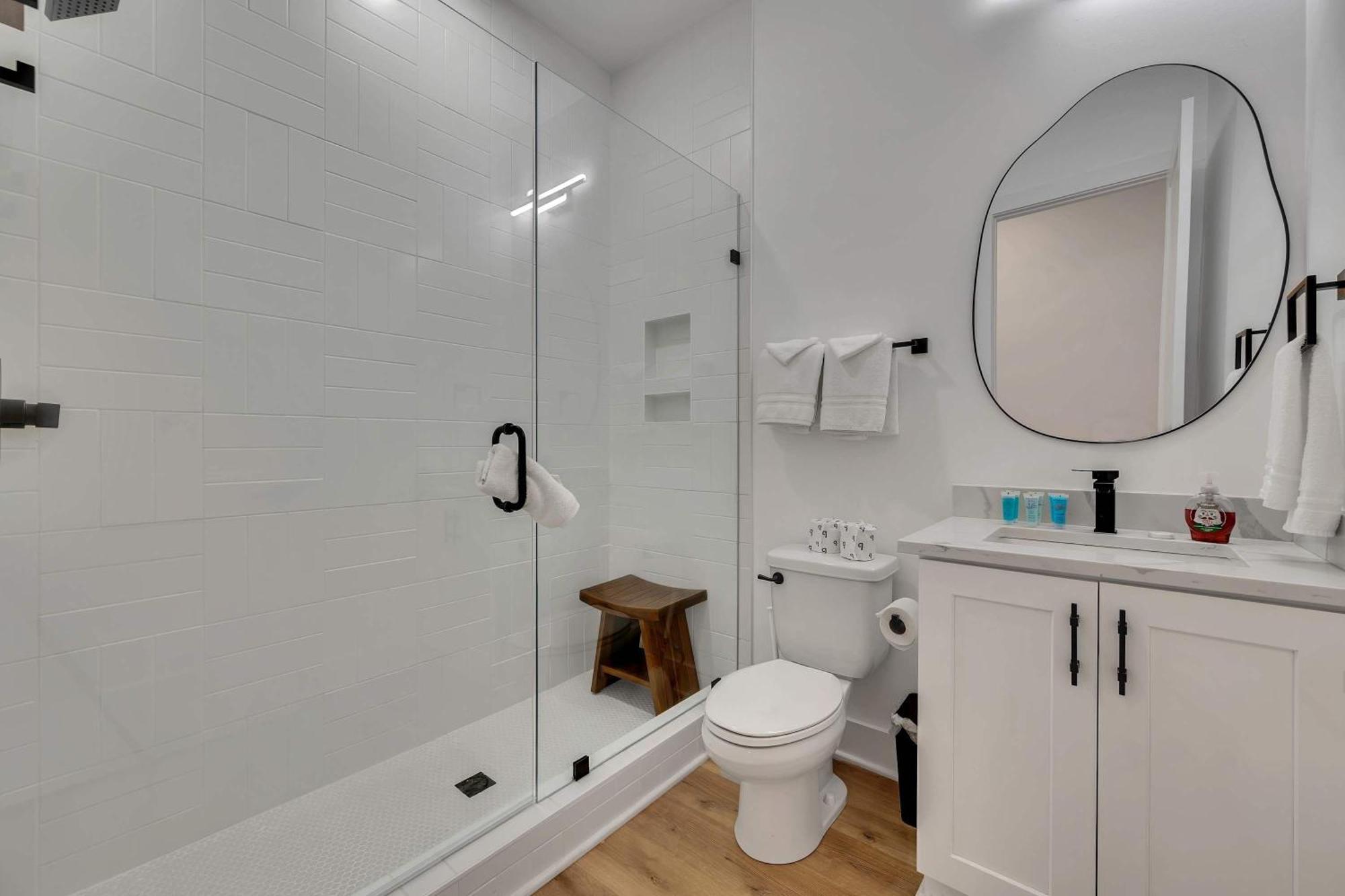 4 Rooftop Decks 4 Hot Tubs Game & Sauna Holiday home Nashville