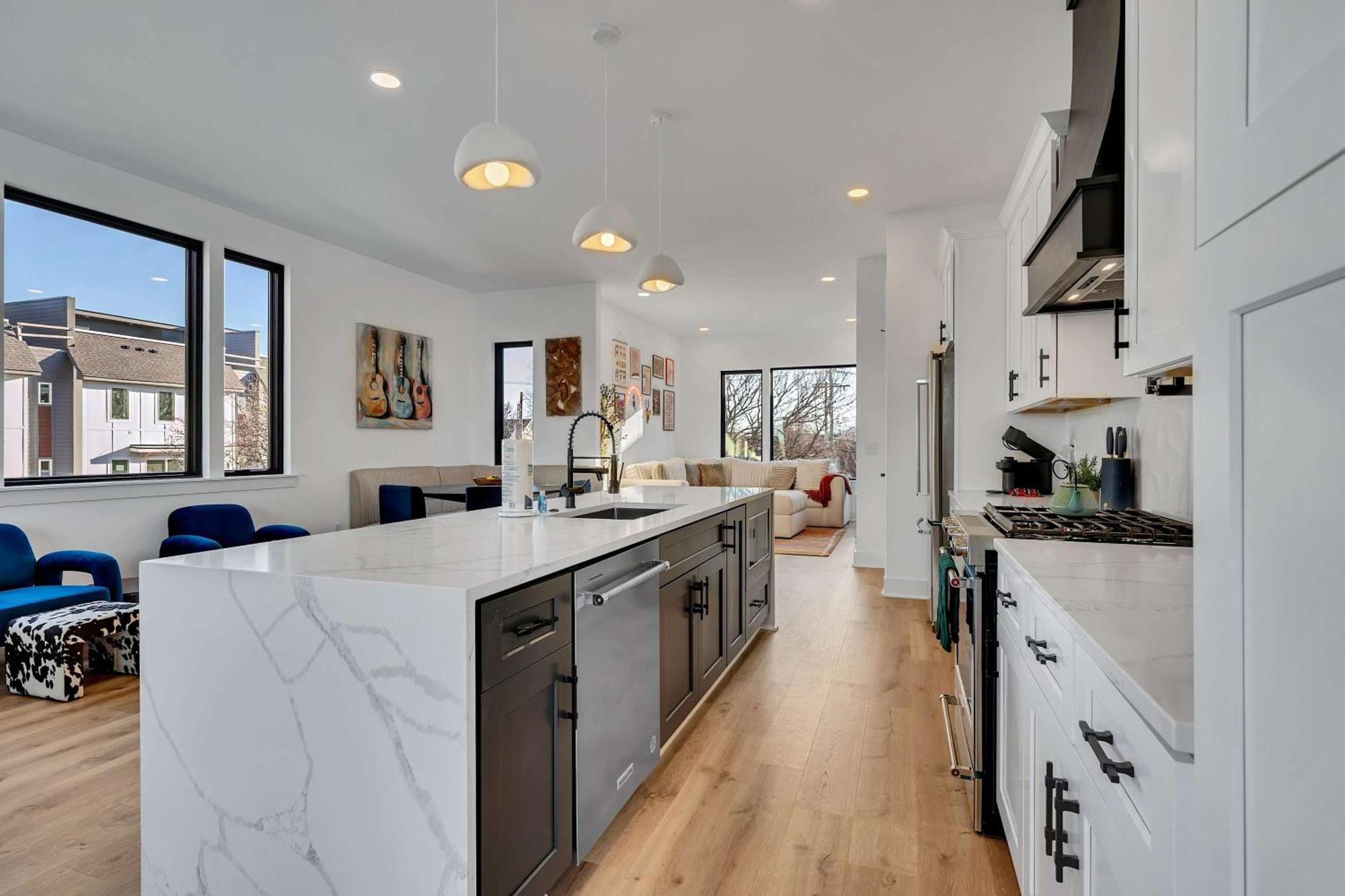 Holiday home 4 Rooftop Decks 4 Hot Tubs Game & Sauna