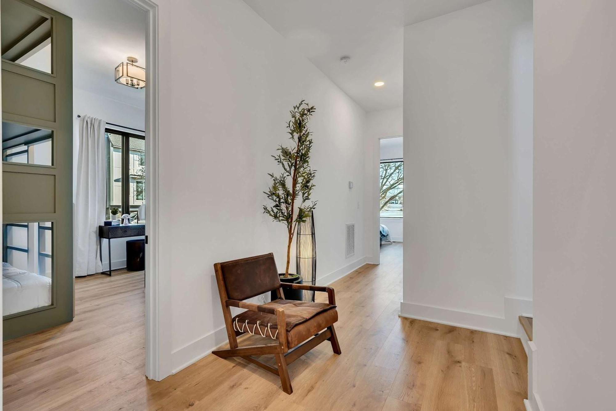 4 Rooftop Decks 4 Hot Tubs Game & Sauna * Nashville