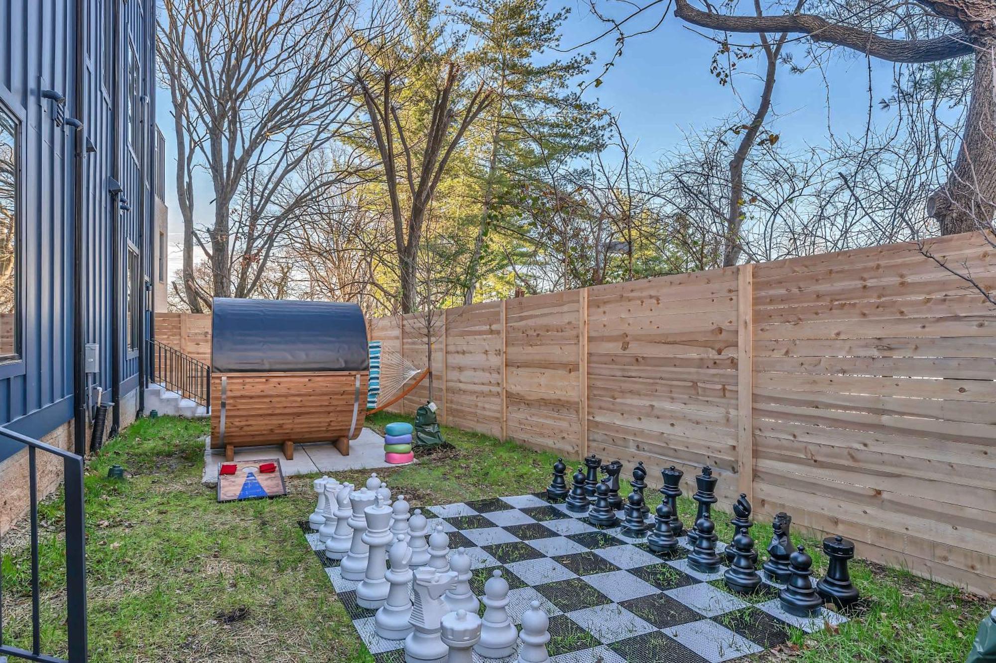 4 Rooftop Decks 4 Hot Tubs Game & Sauna Holiday home