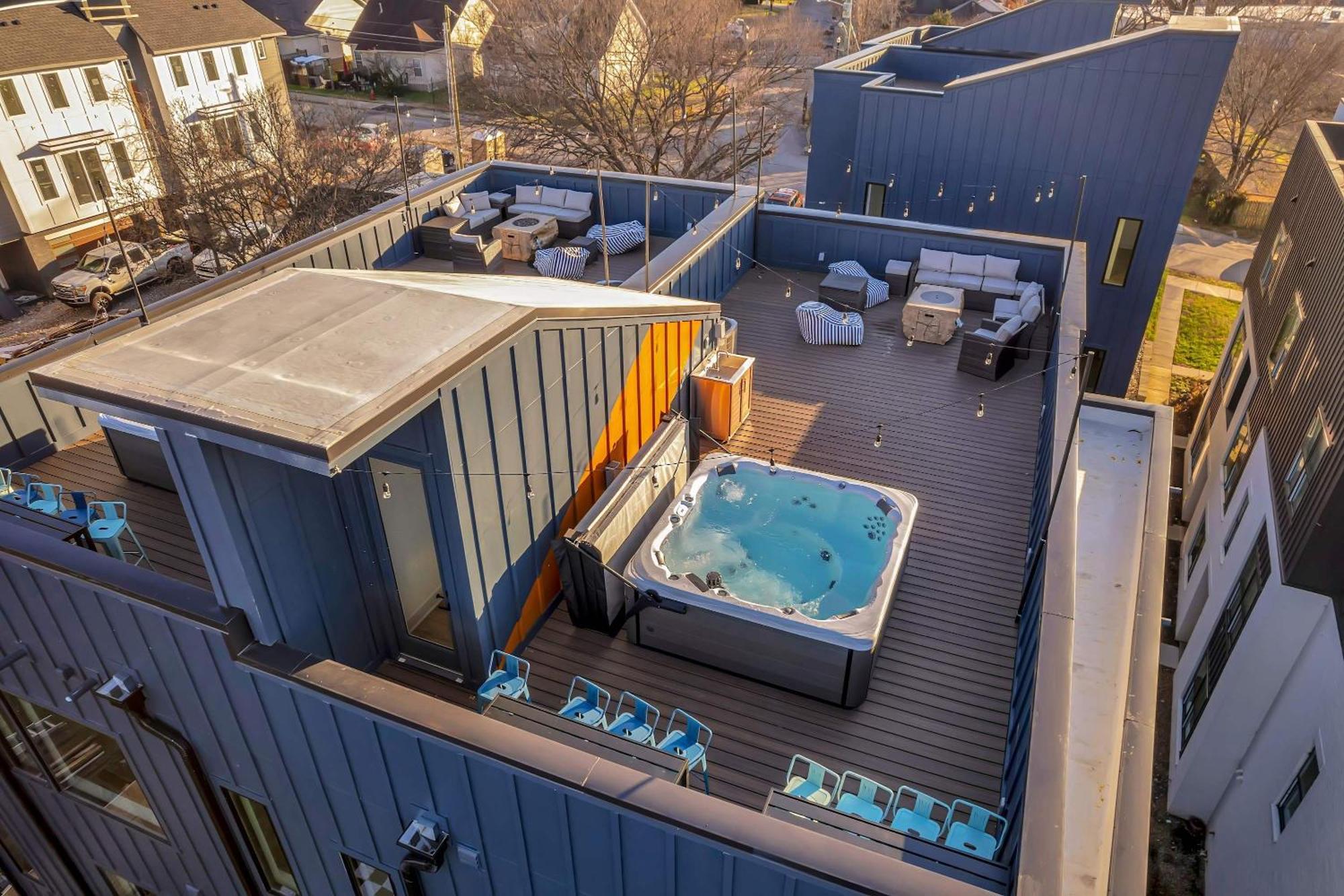 Holiday home 4 Rooftop Decks 4 Hot Tubs Game & Sauna Nashville