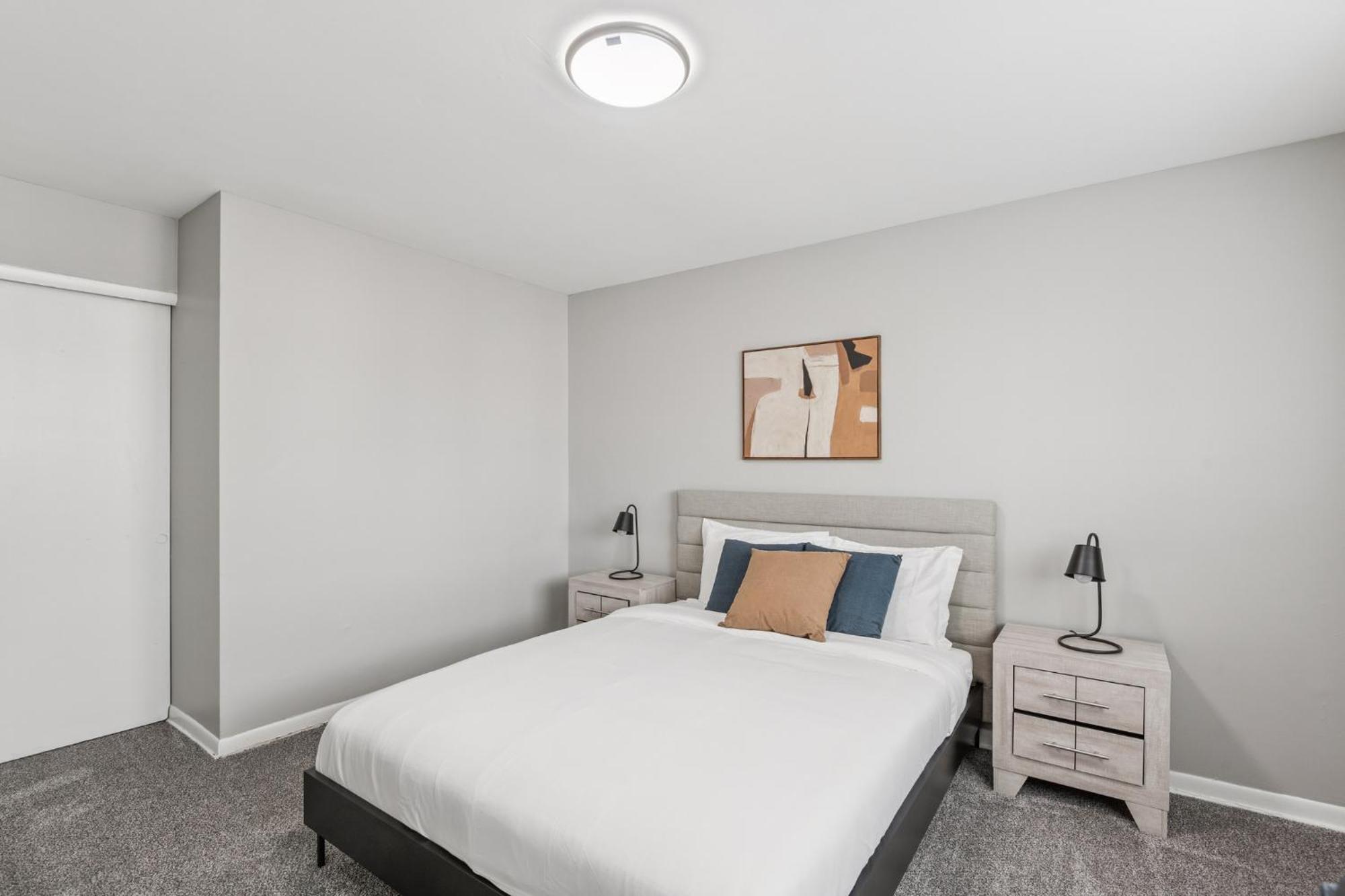 Avery Apartments D4 I Spacious 2 Bed 1 Bath Apartment Nashville