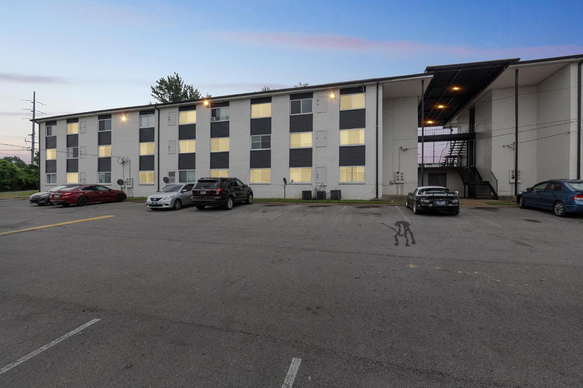 Apartment Avery Apartments D4 I Spacious 2 Bed 1 Bath *