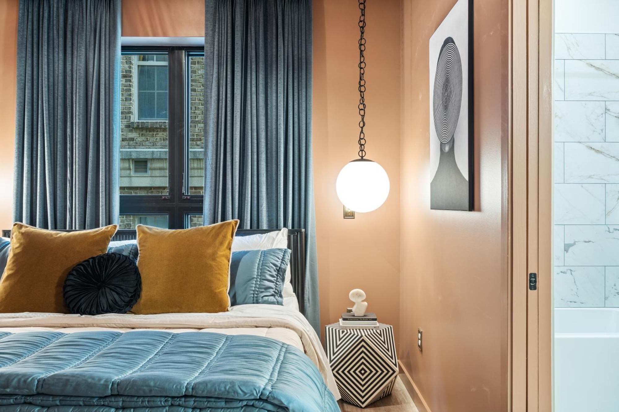 The Crescendo - On Music Row Apartment *