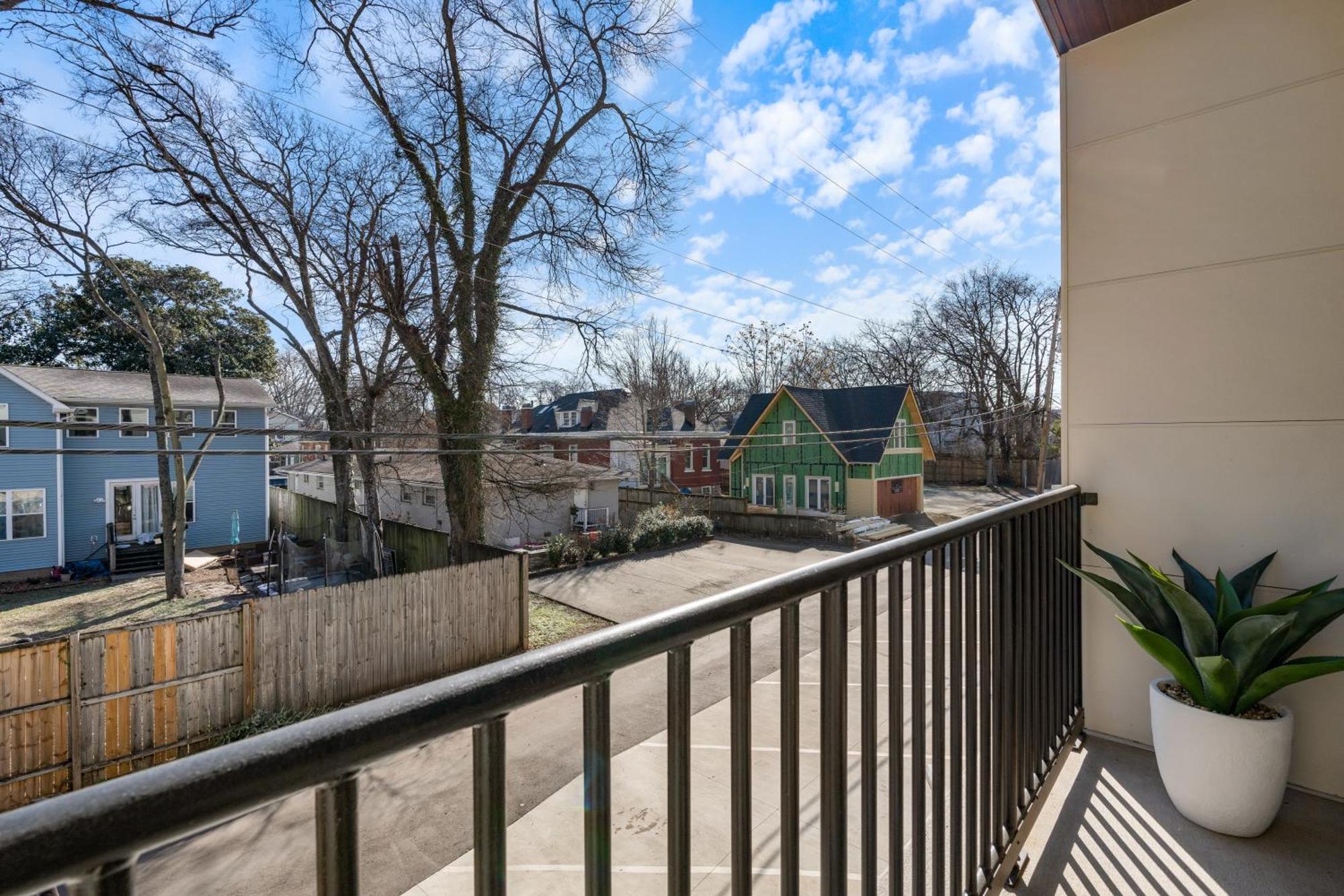 Apartment The Crescendo - On Music Row *