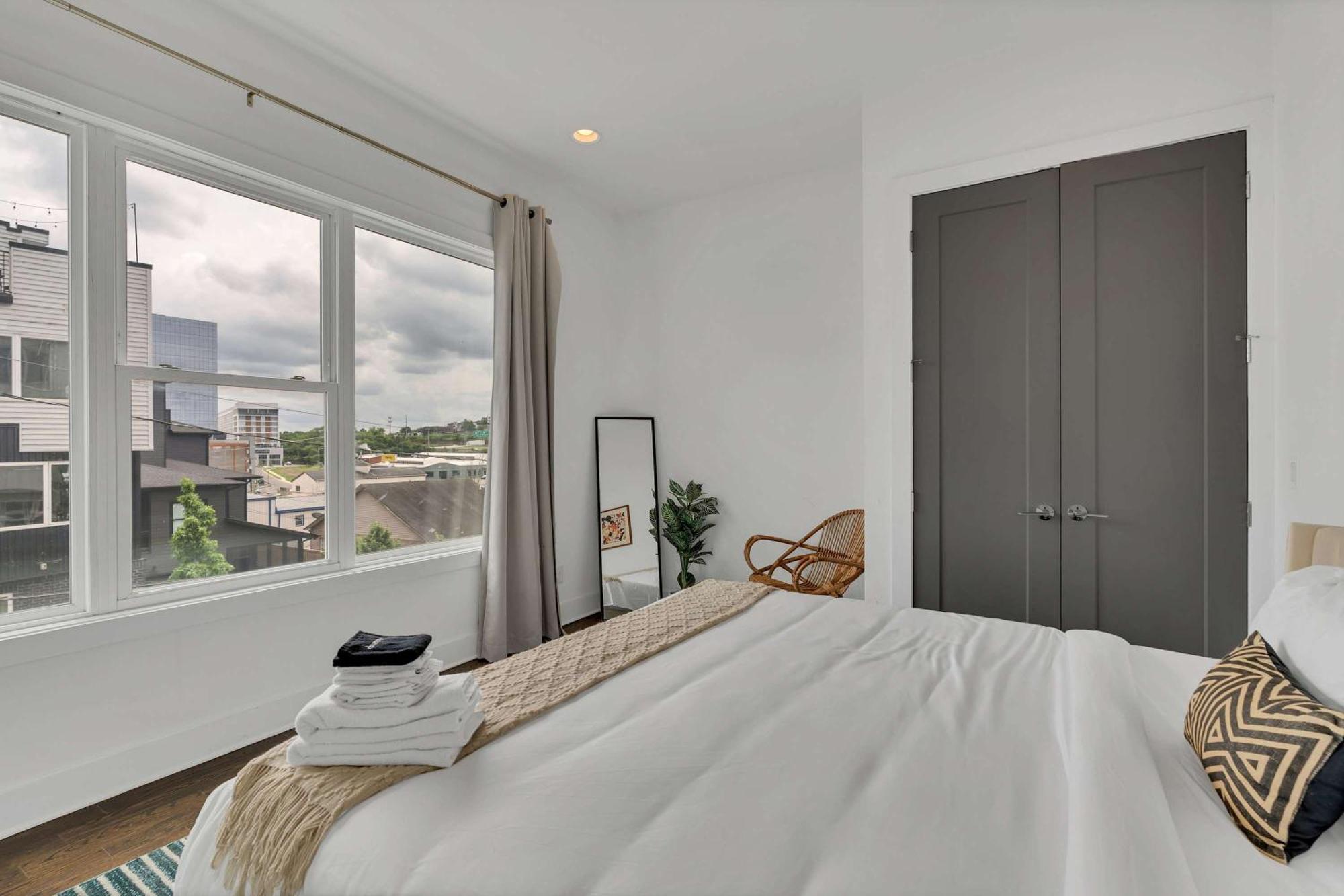 3 Lux Homes Huge Rooftop 2mi To Broadway Sleeps 36