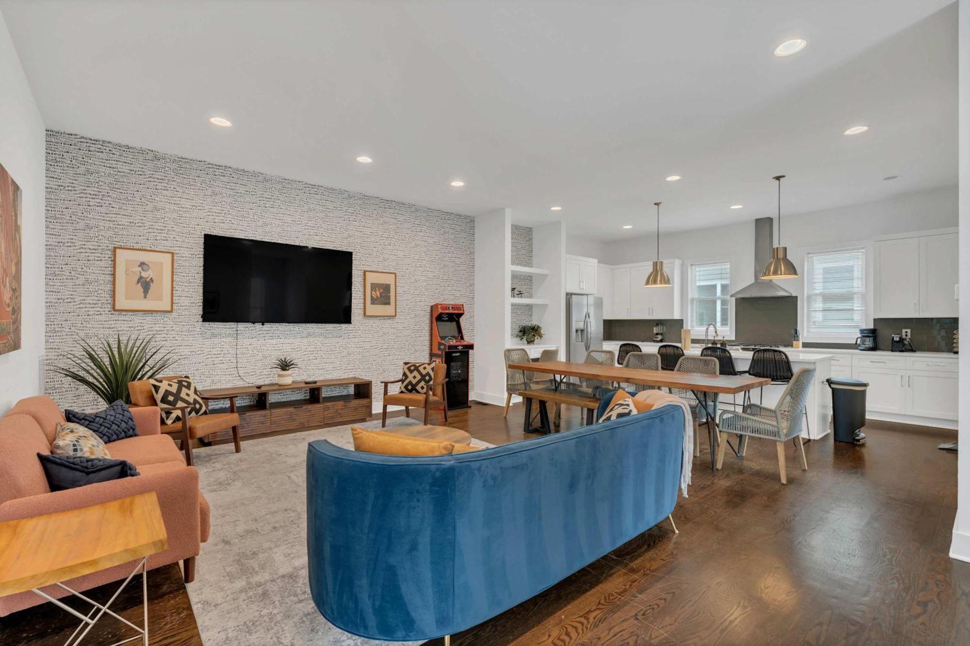 3 Lux Homes Huge Rooftop 2mi To Broadway Sleeps 36 *