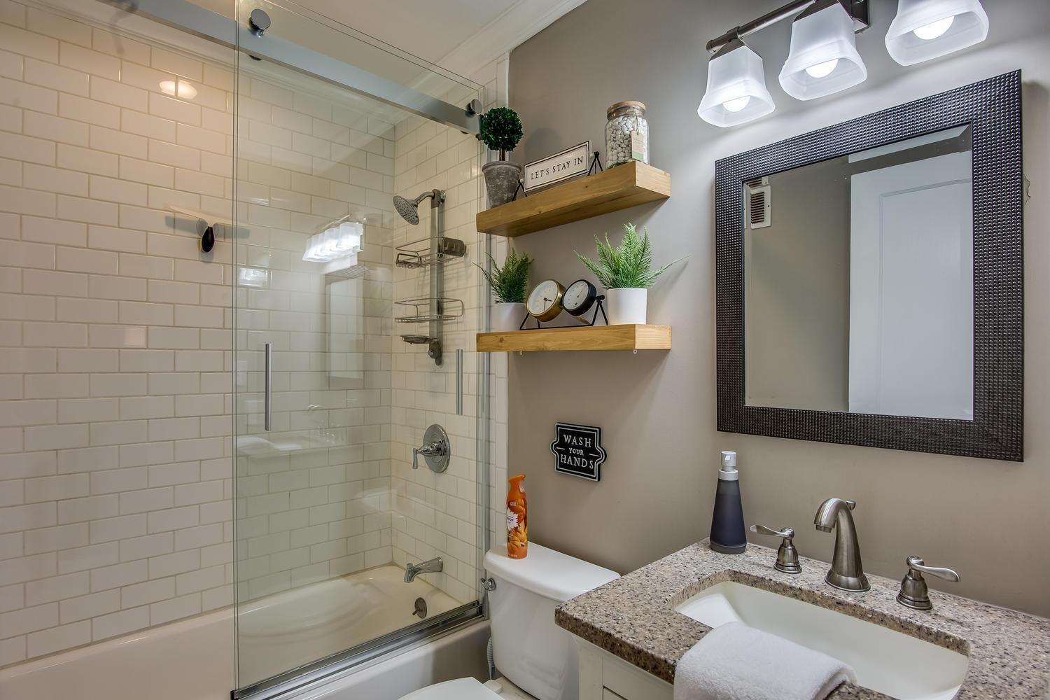 The Emmy Lou By Local Nashville