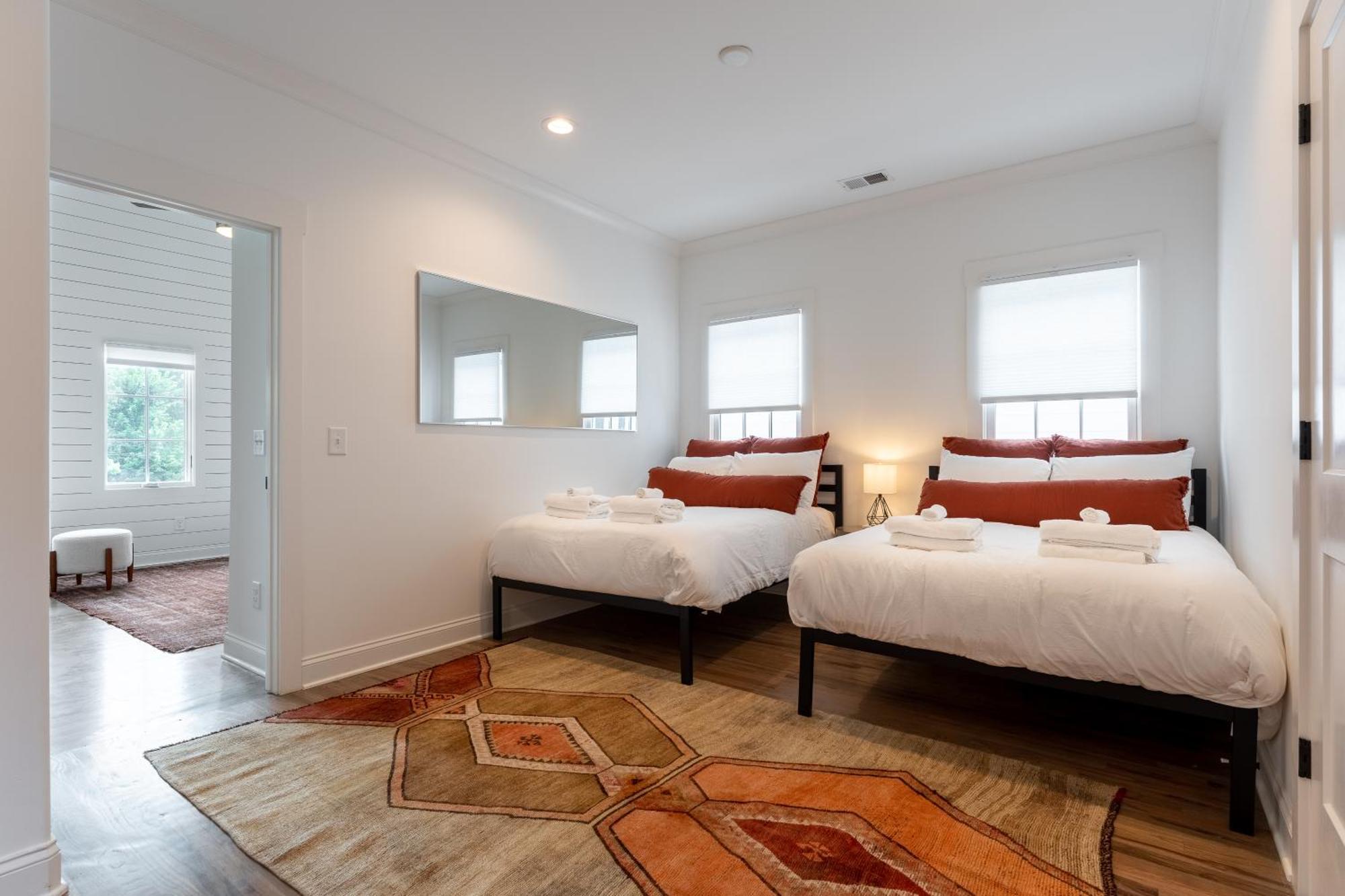 The Alabaster By Local Holiday home