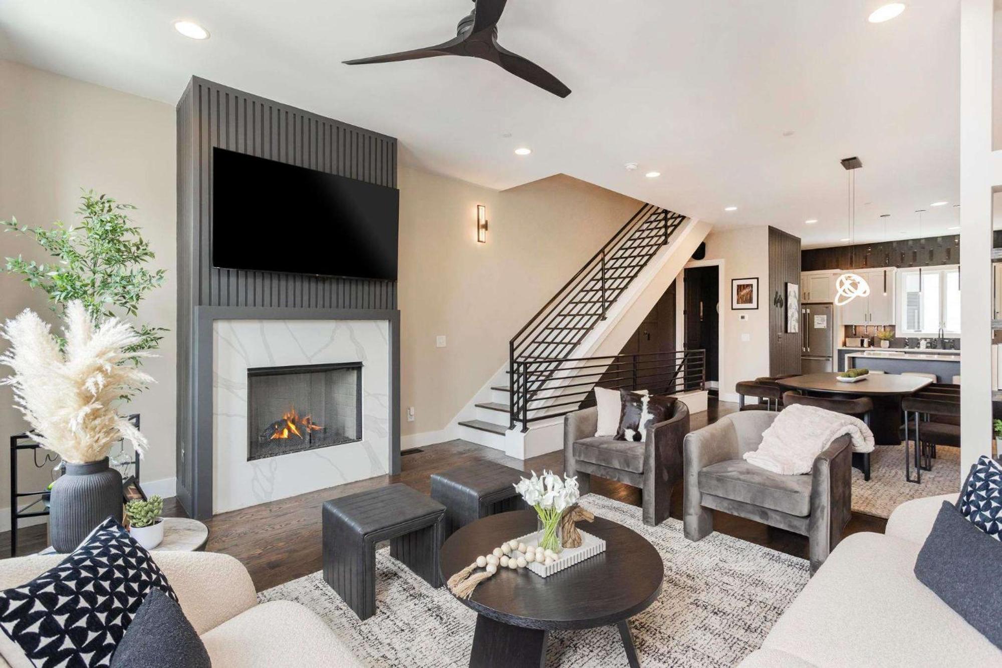 Brand New Elegance Rooftop Views Of Holiday home