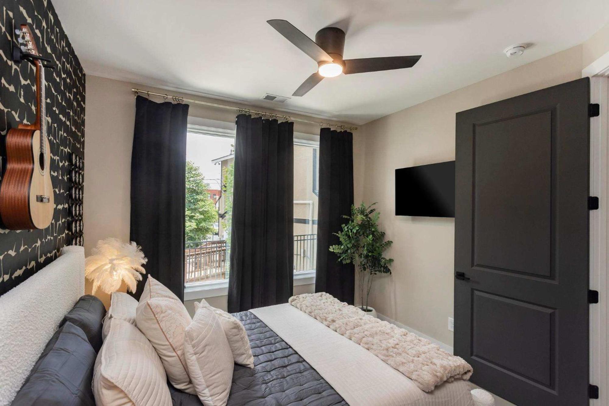 Brand New Elegance Rooftop Views Of Holiday home *