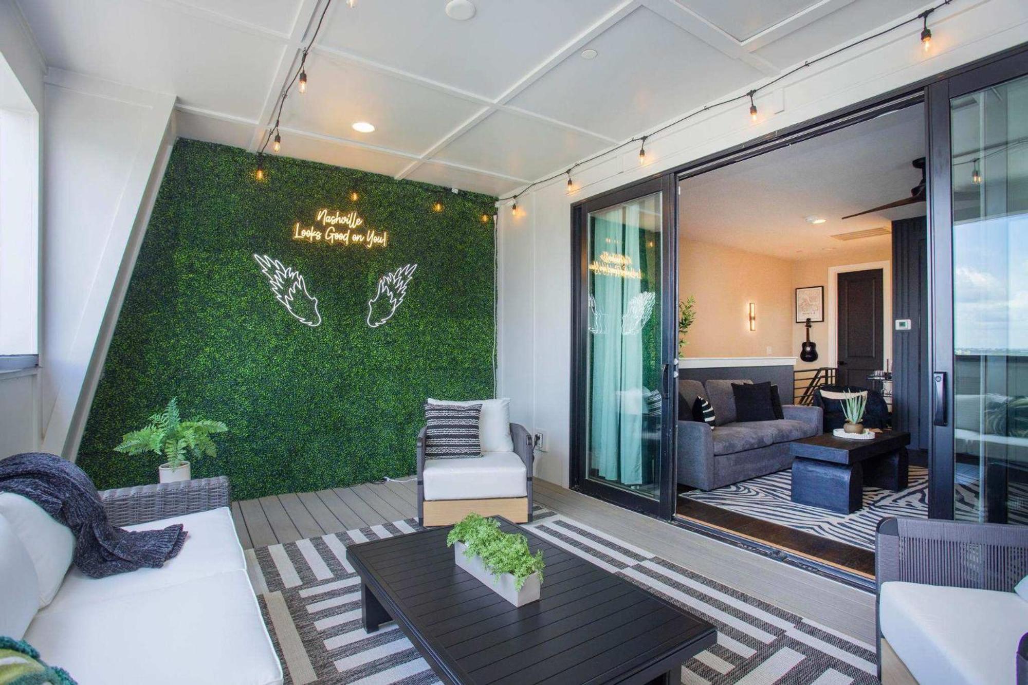 Brand New Elegance Rooftop Views Of