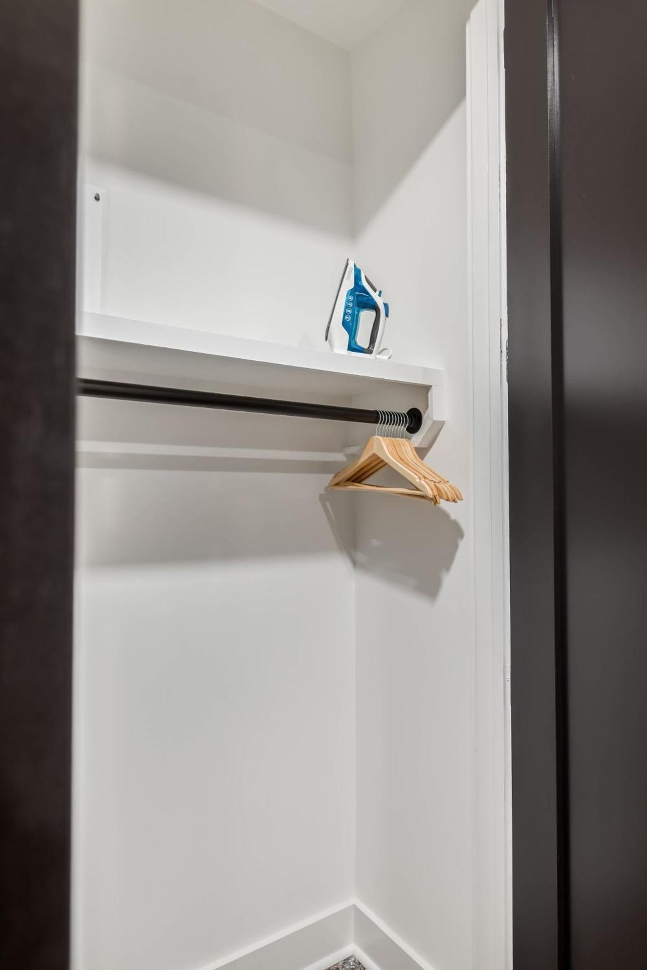 Apartment Luxe Trio Sleeps 21 And Rooftop Access *