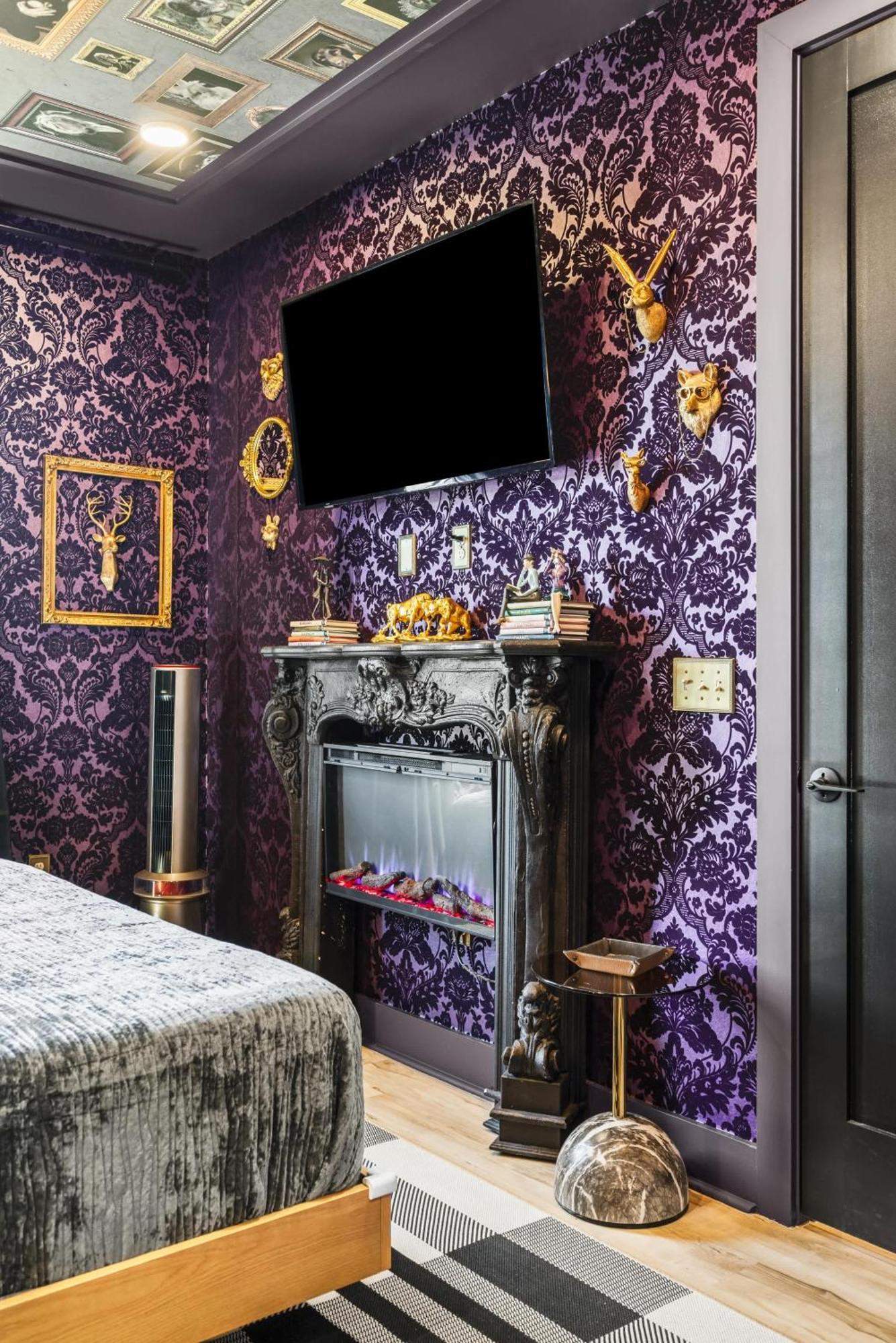 Luxe Trio Sleeps 21 And Rooftop Access Apartment