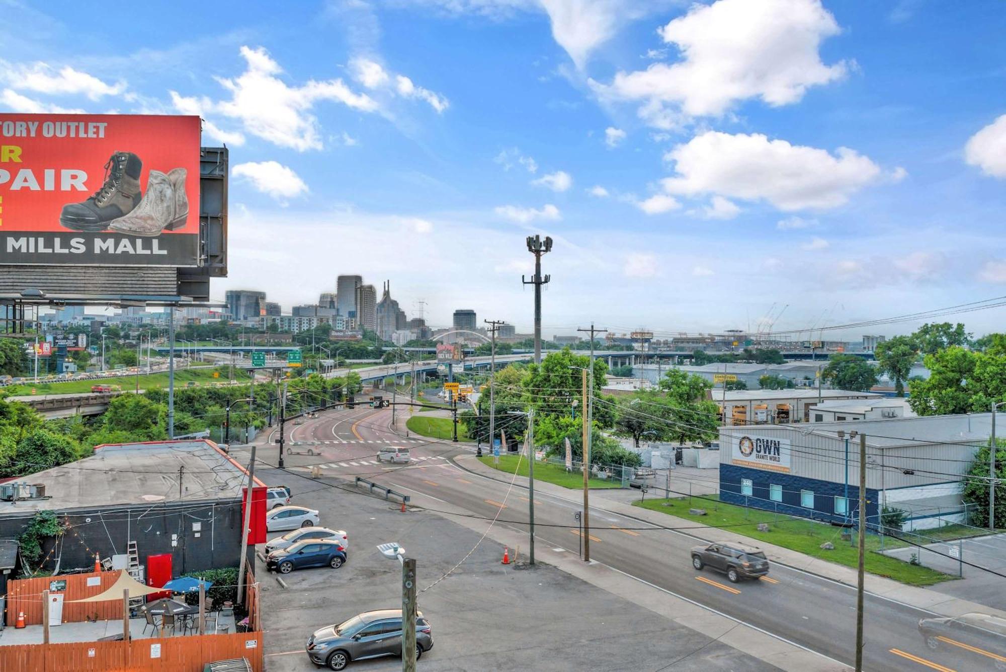 New 2 Luxe Penthouses With Balcony And Views Nashville