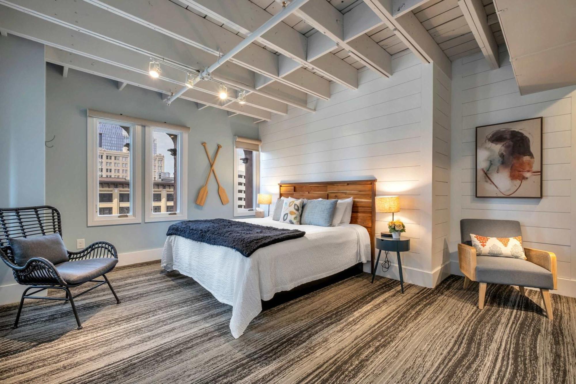 Skyline With Penthouse & Rooftop Deck 6br By Maddox * Nashville