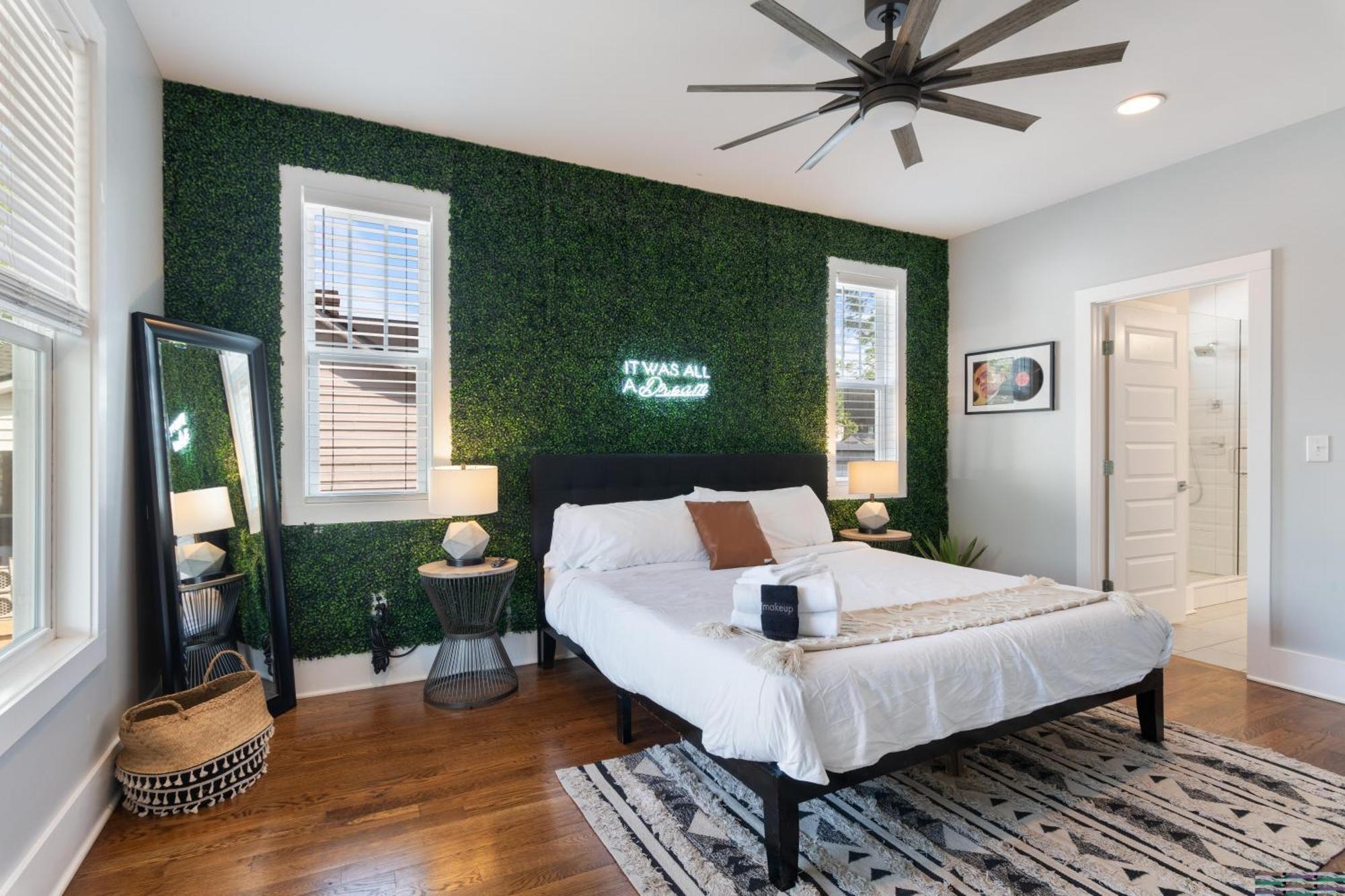 Downtown Stunner * Nashville