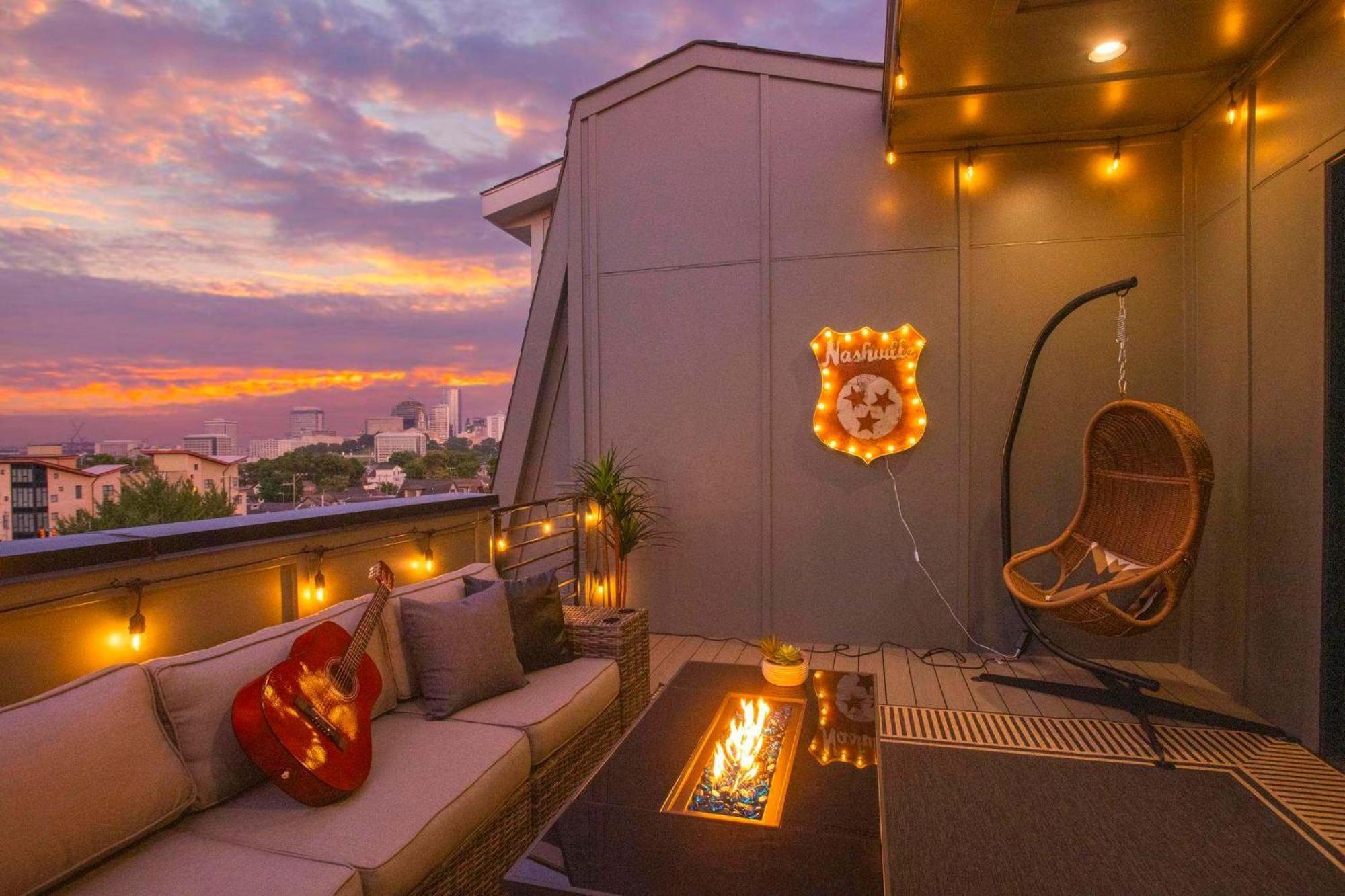 Holiday home Luxury - Fire Table Balcony & Views