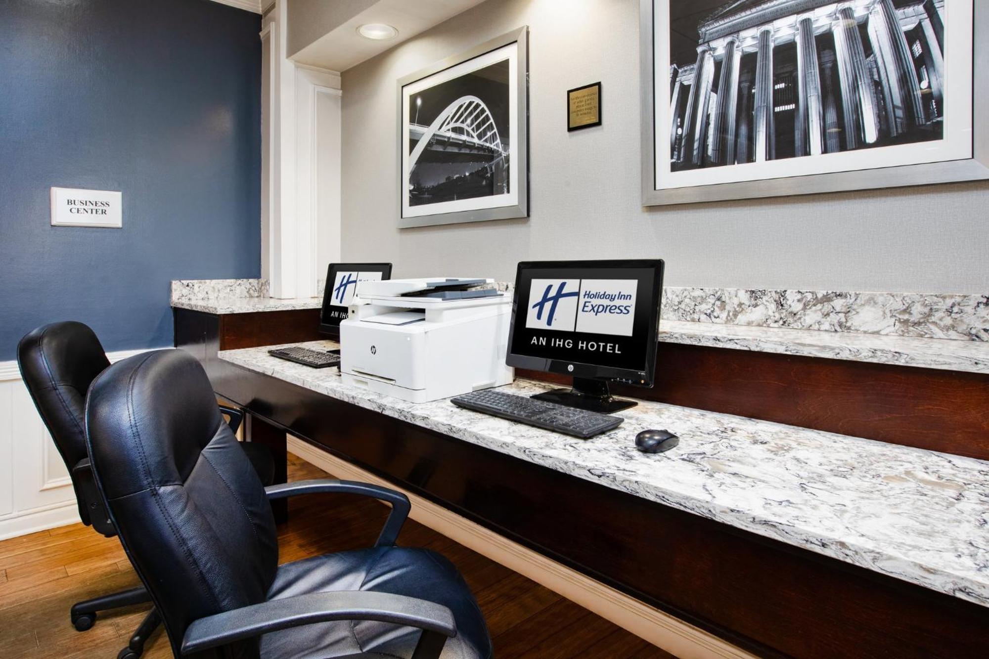 Express Nashville-downtown - Broadway By Ihg Hotel