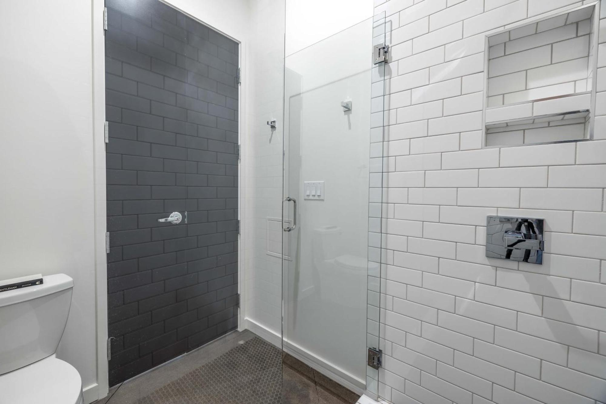 121 By Avantstay Modern Comfort In Nashville's West End 4*