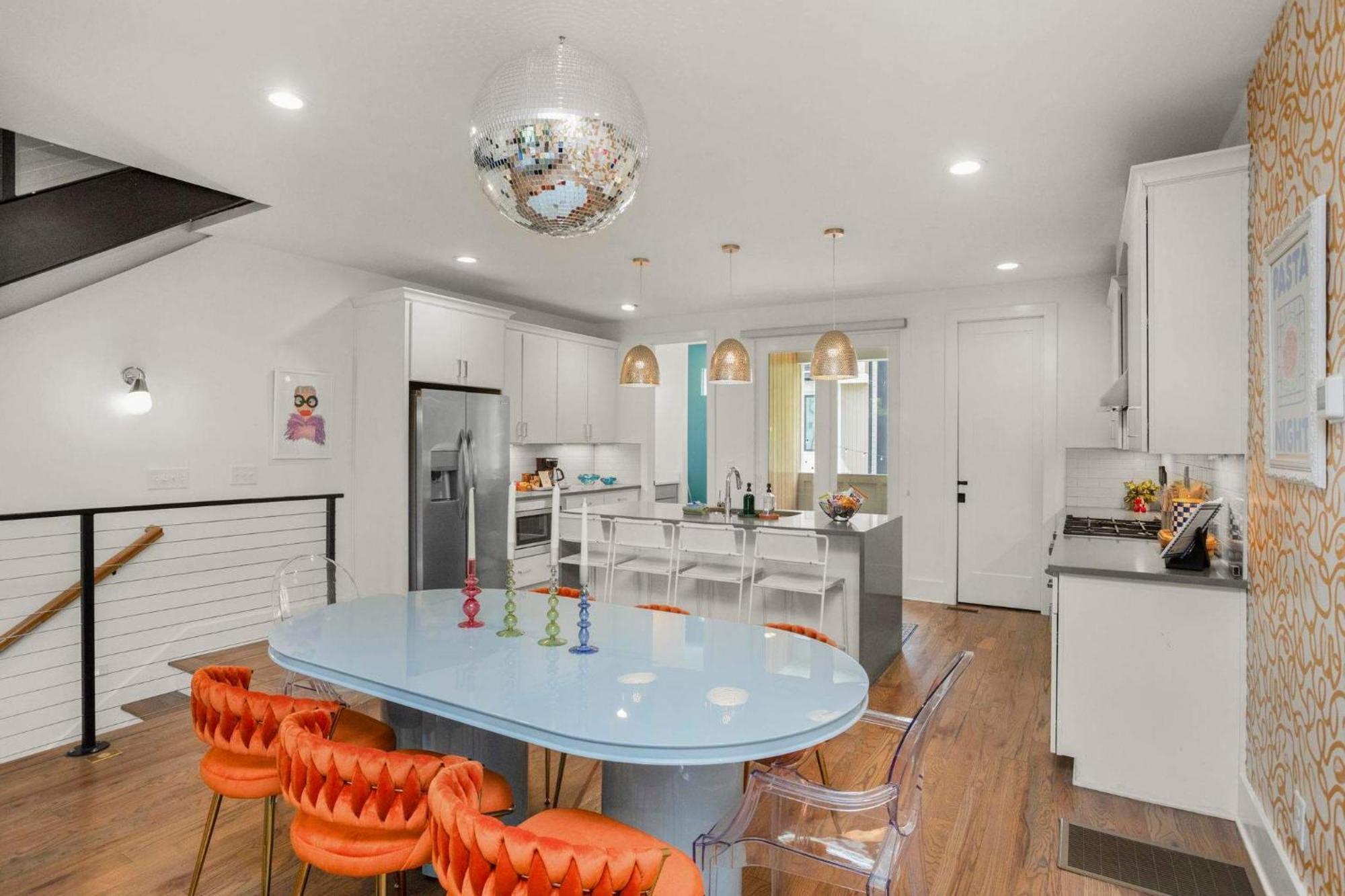 Apartment Play At 8th & Argyle Elite Vacation Spot