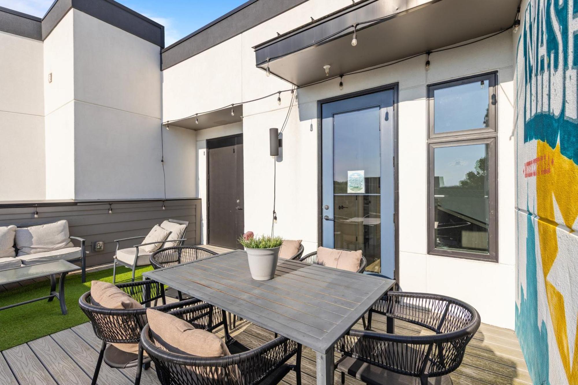 Skyline Soundhouse By Avantstay Rooftop Deck Game Near East Broadway Holiday home *