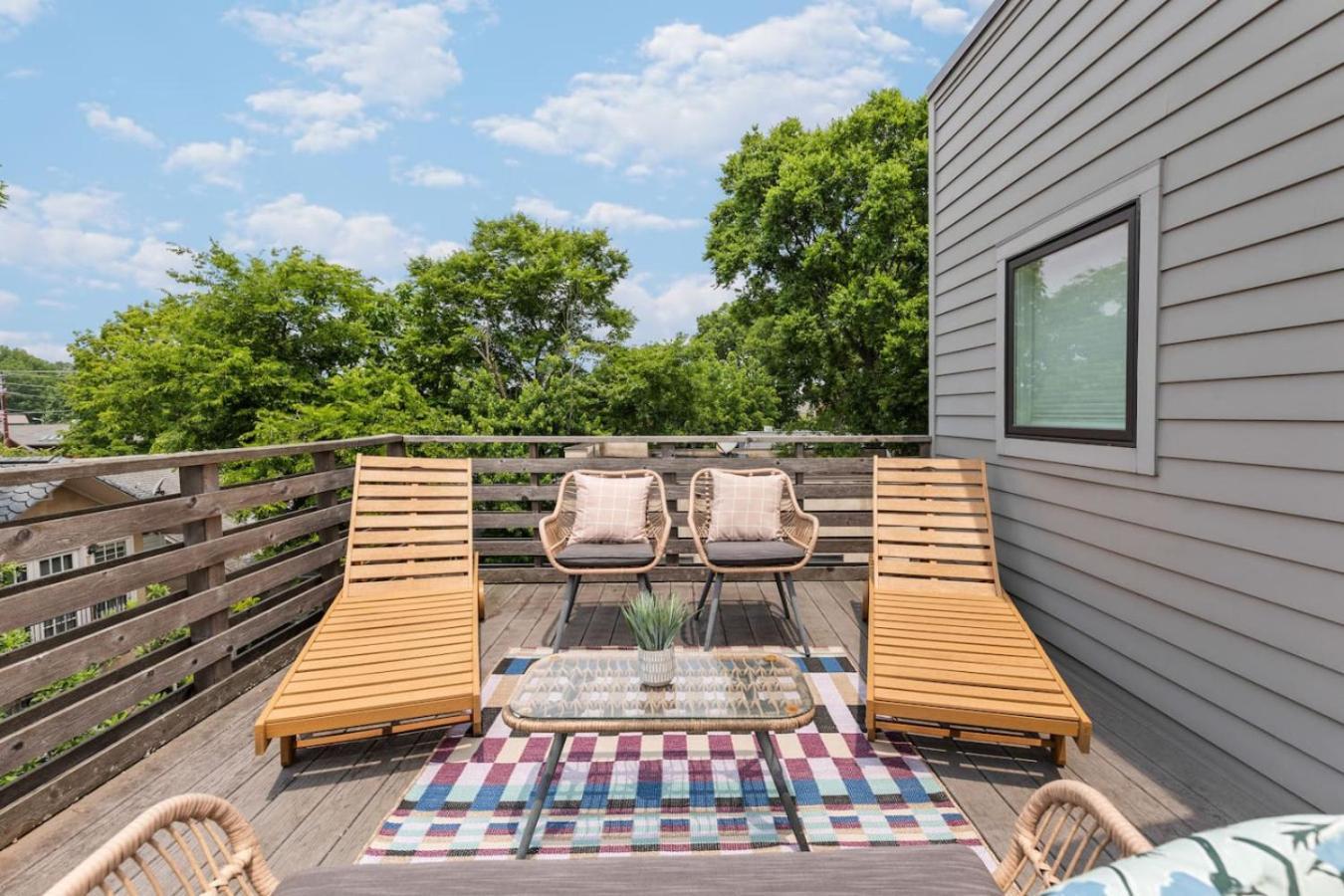 12 South Walk To Belmont With Deck And Patio Holiday home Nashville