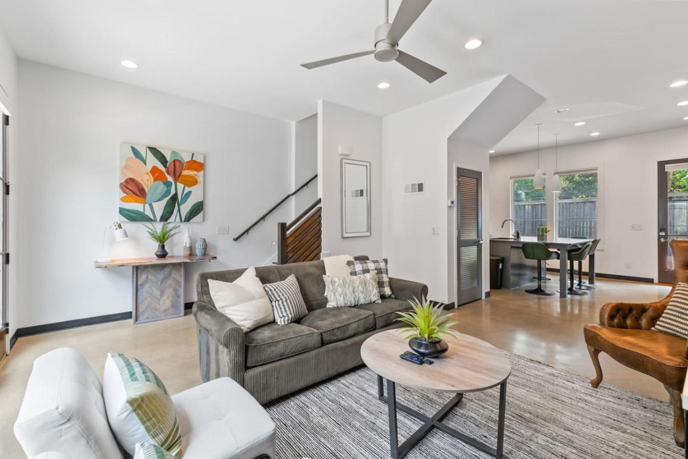 12 South Walk To Belmont With Deck And Patio *