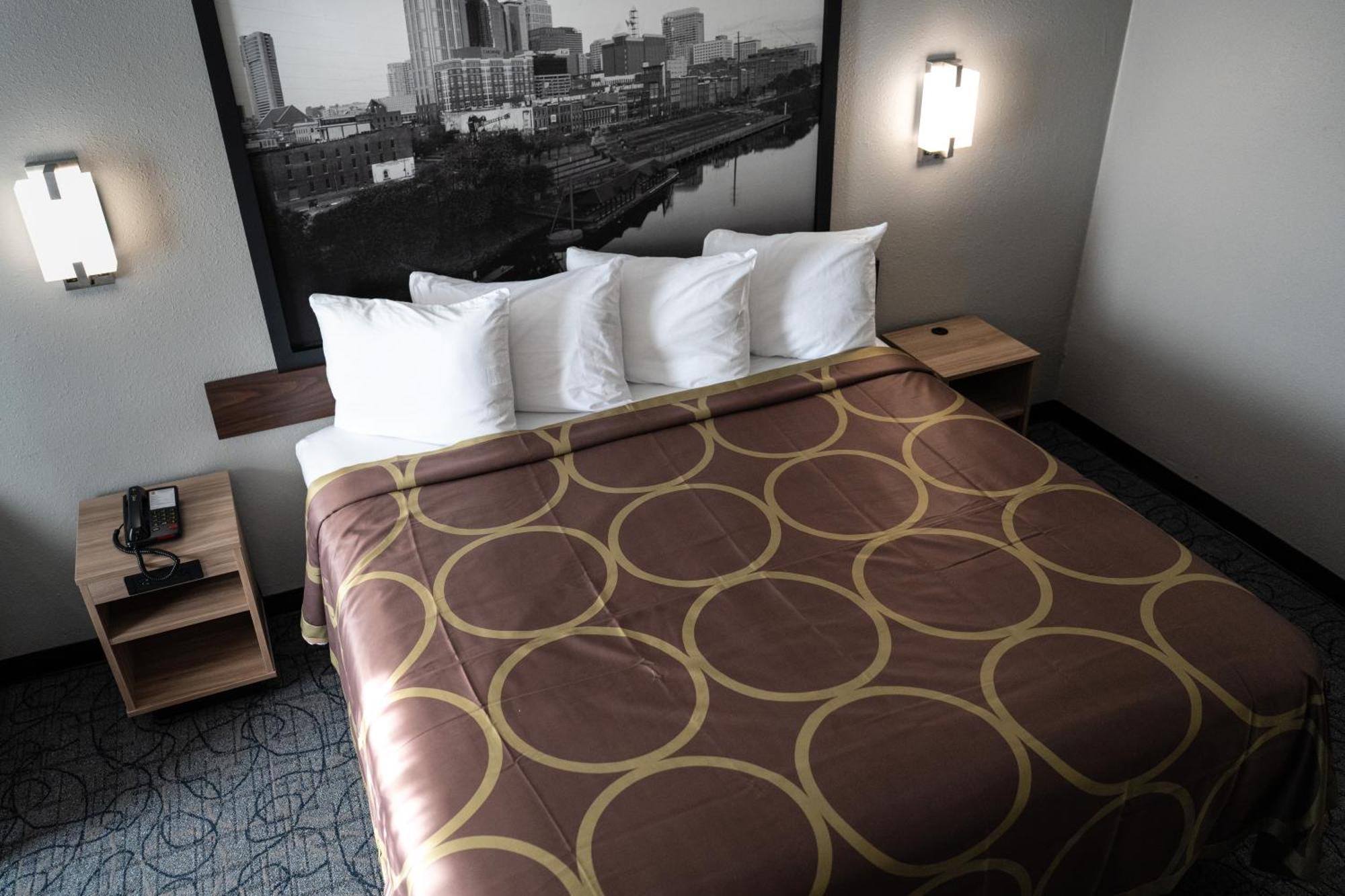 Hotel Super 8 By Wyndham Antioch/nashville South East