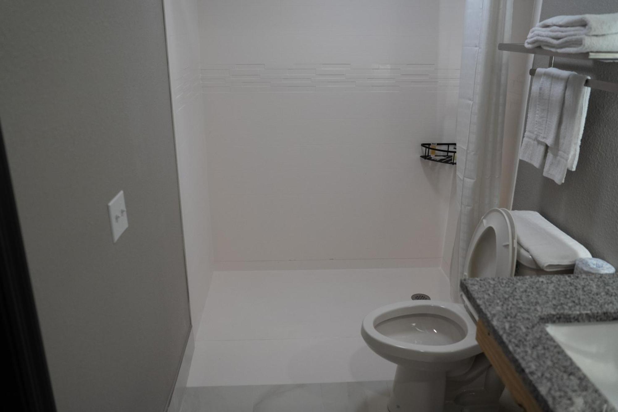 Super 8 By Wyndham Antioch/nashville South East