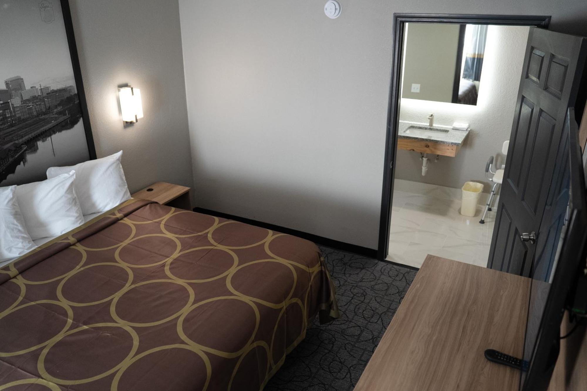 Hotel Super 8 By Wyndham Antioch/nashville South East