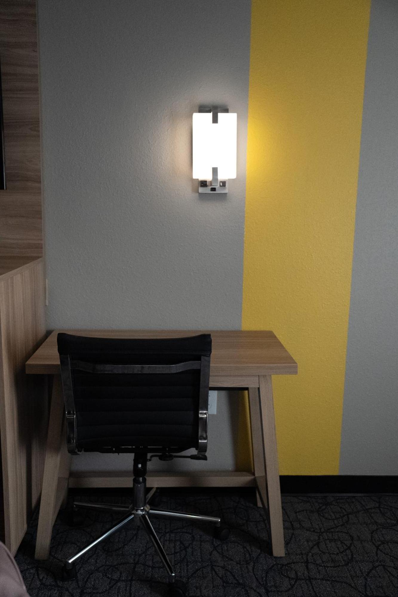 Hotel Super 8 By Wyndham Antioch/nashville South East 2*