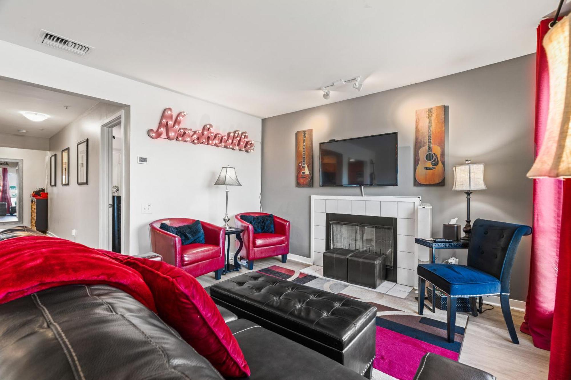 Heart Of Downtown/walk To Broadway & The Action/bars/music Venues/honky Tonks! Nashville