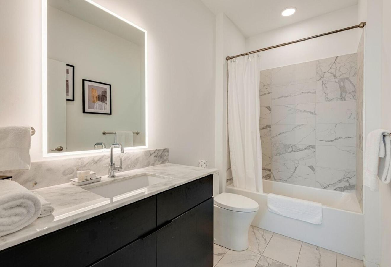Holiday home Stylish Riverfront Eve 305 - Free Parking Nashville