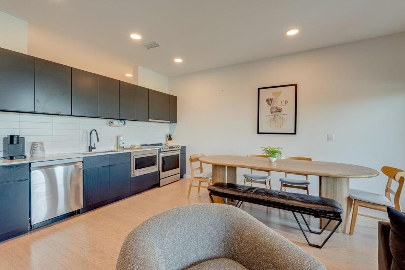 Holiday home Stylish Riverfront Eve 305 - Free Parking