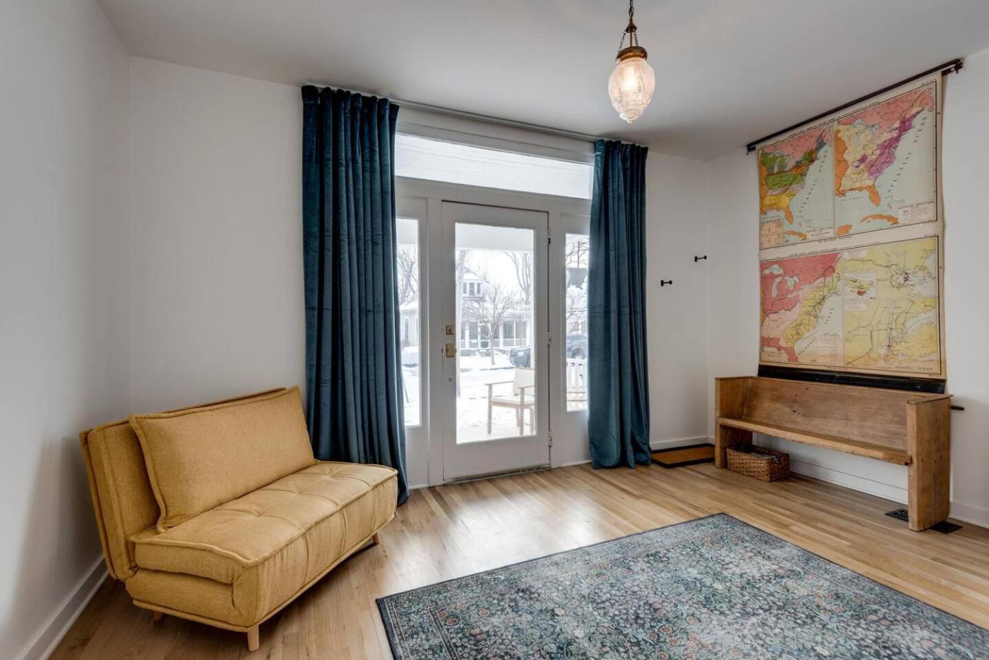 Chic 2 Bed 2 Bath, In 12 South Nashville